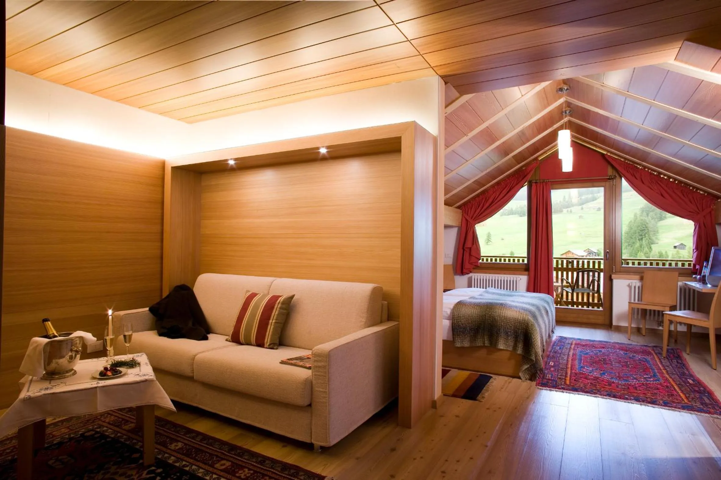 Balcony/Terrace, Bed in Hotel La Villa