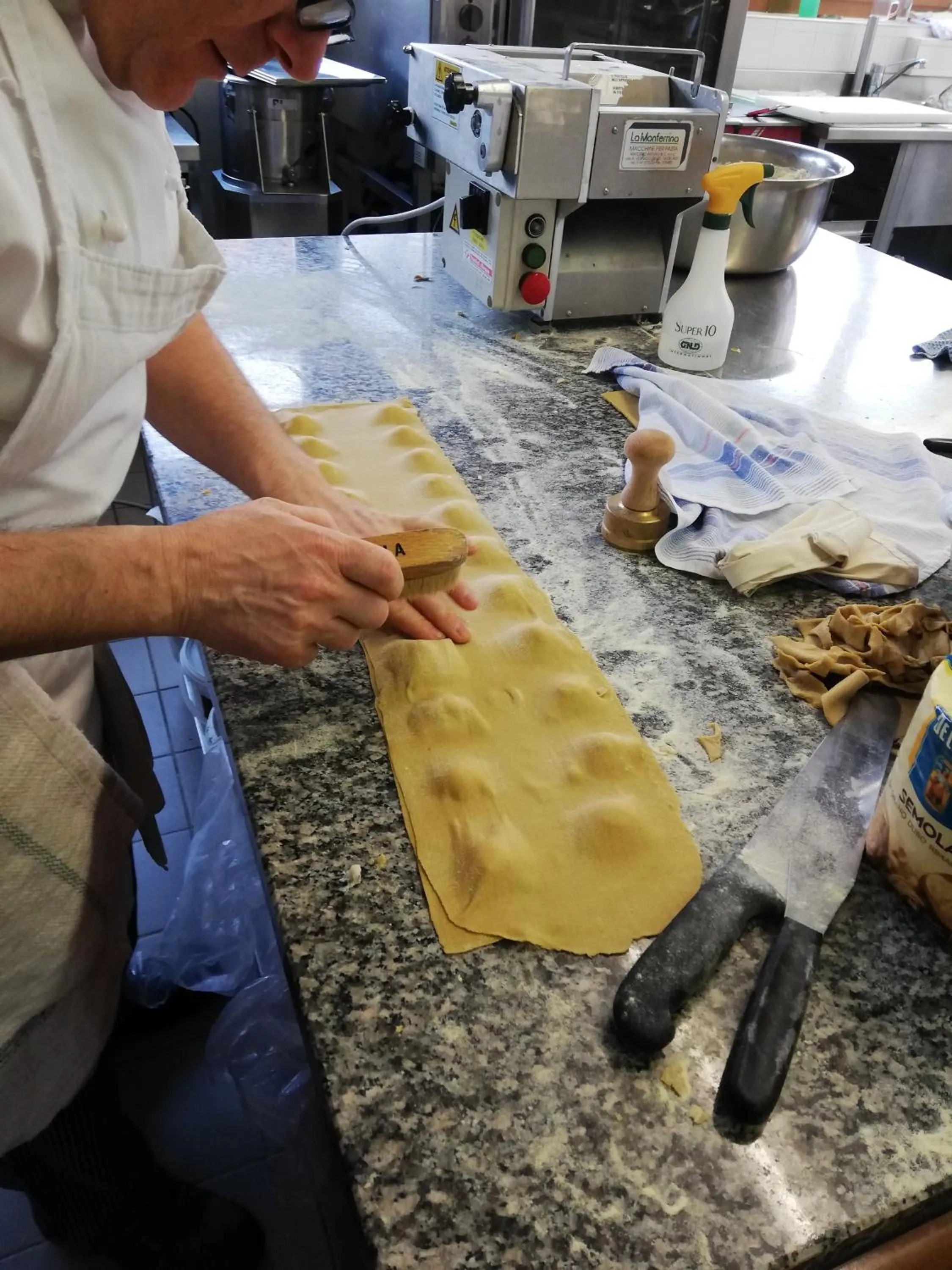 Restaurant/places to eat in Hotel La Villa