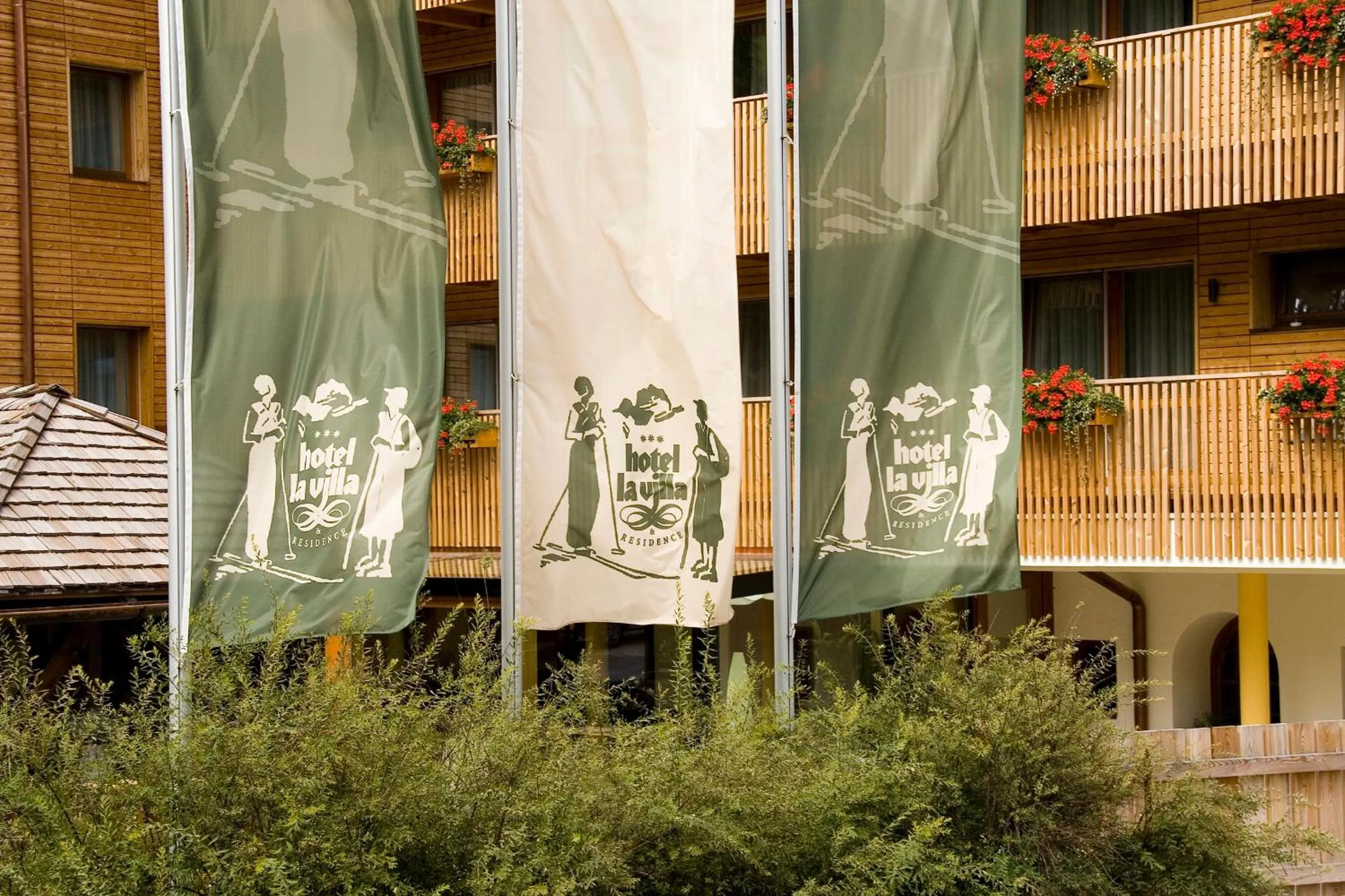 Property building in Hotel La Villa