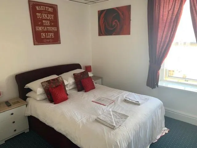 Bed in The Mornington Hotel