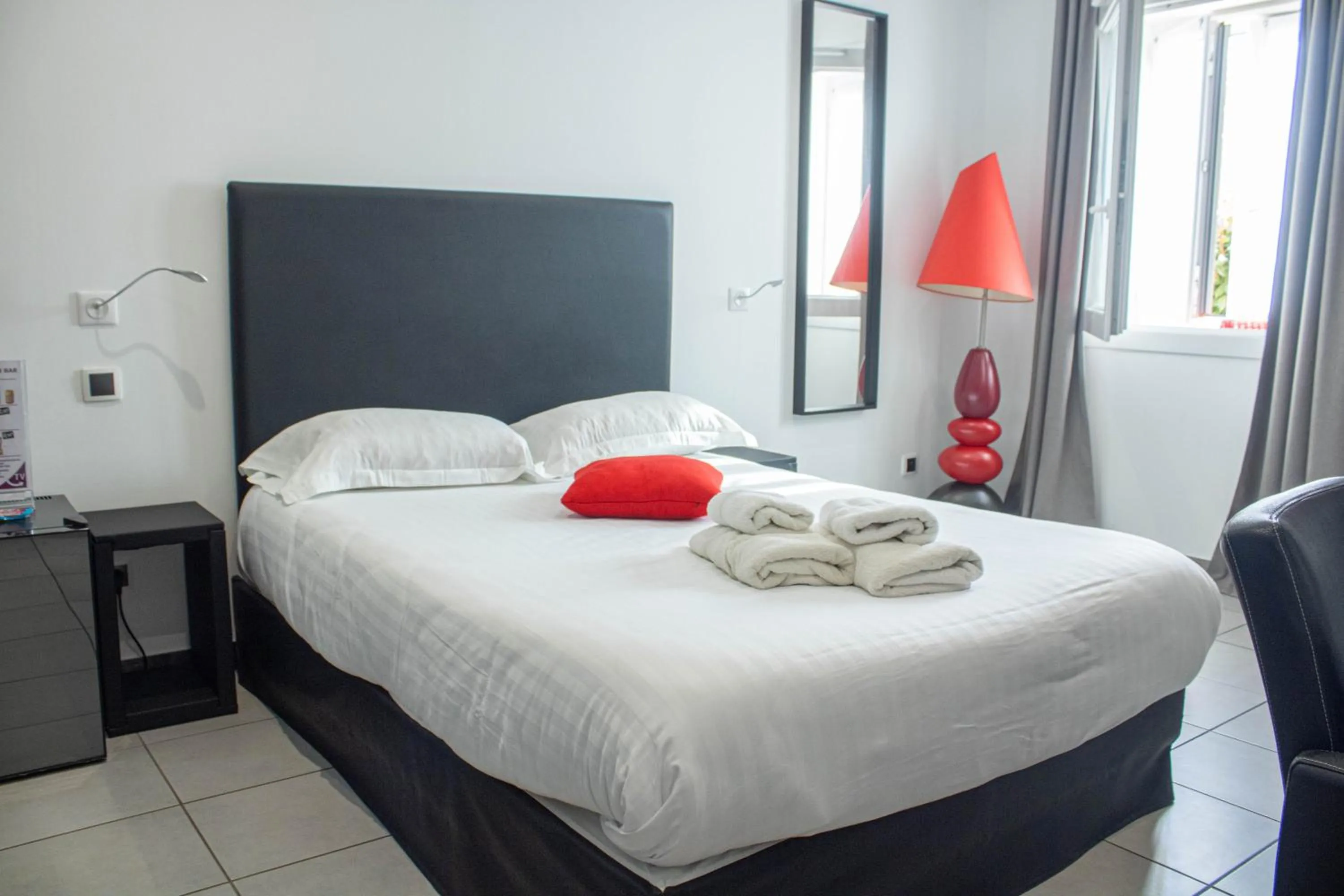 Decorative detail, Bed in La Source