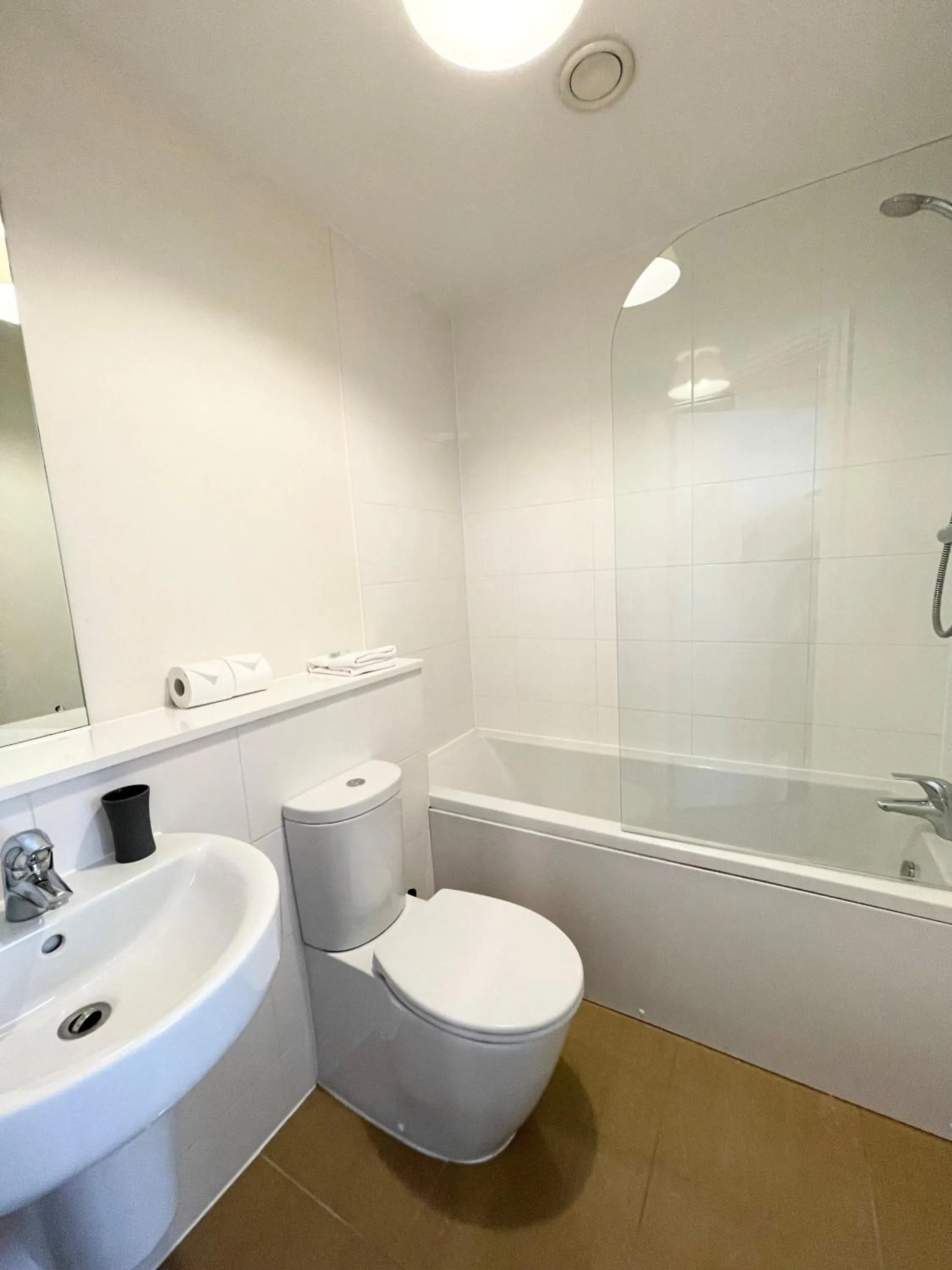 Blue Sky Apartments @Wallis Square, Farnborough