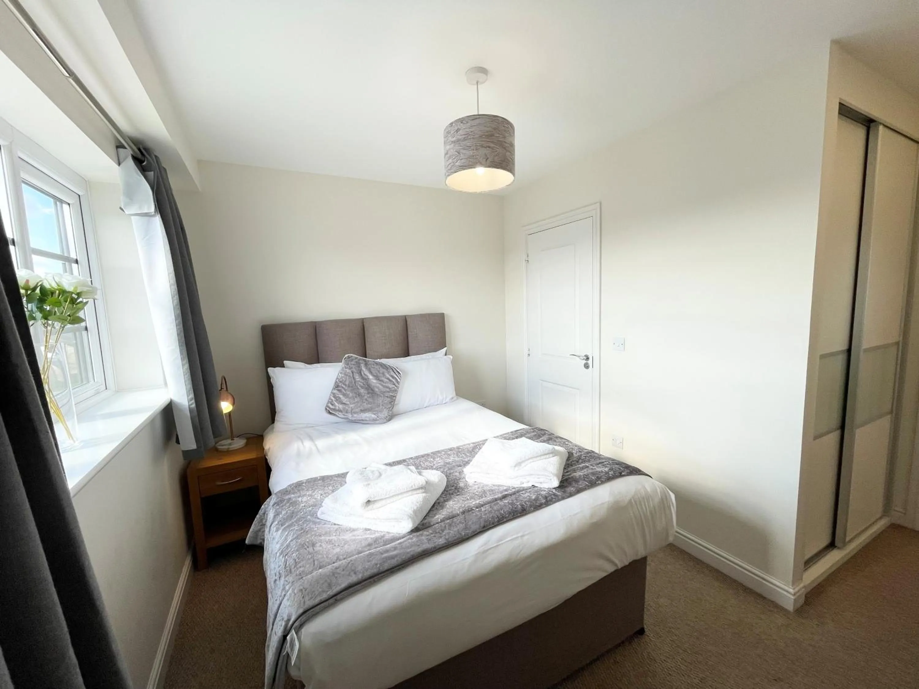 Bed in Blue Sky Apartments @Wallis Square, Farnborough