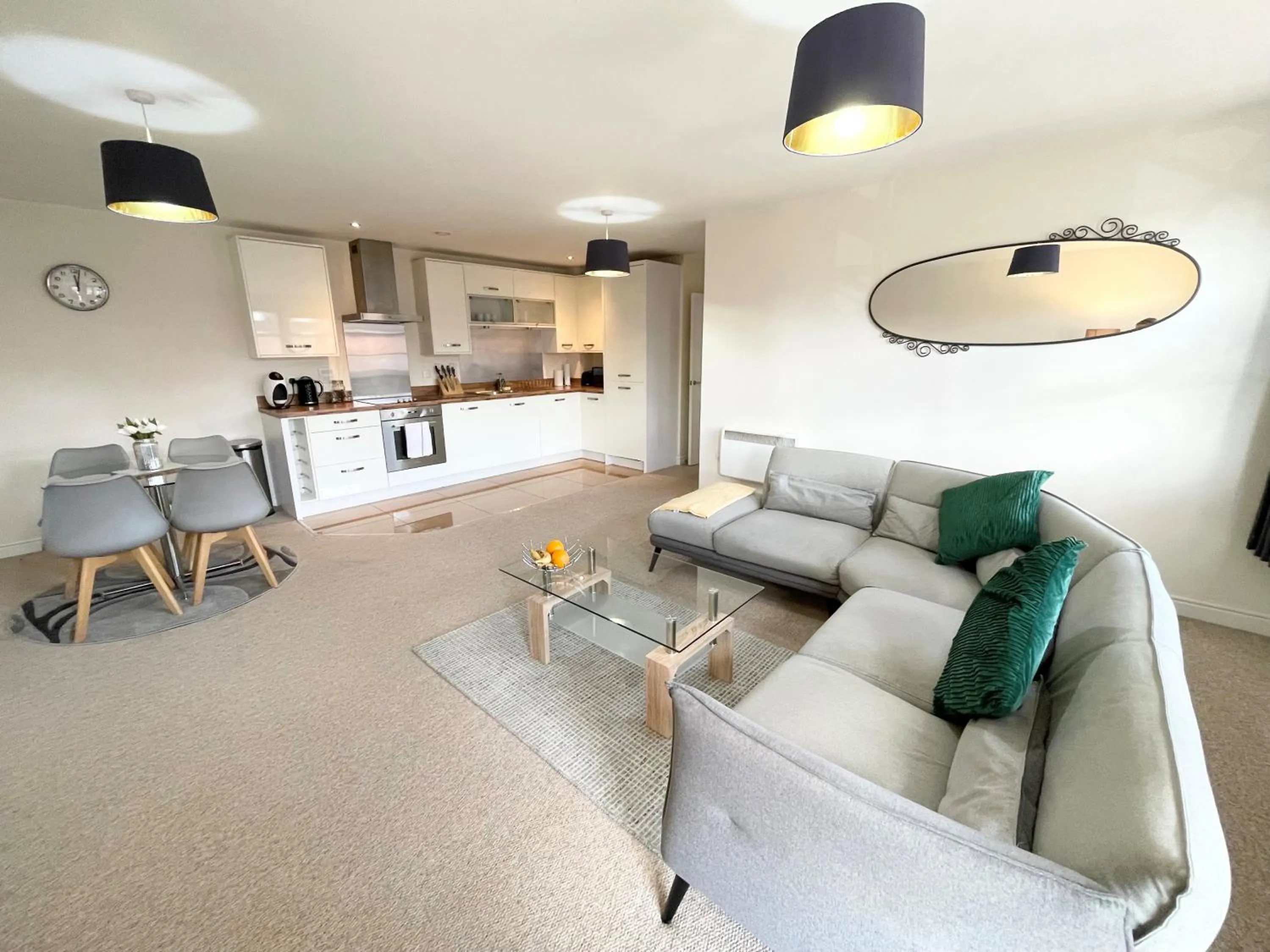 Blue Sky Apartments @Wallis Square, Farnborough