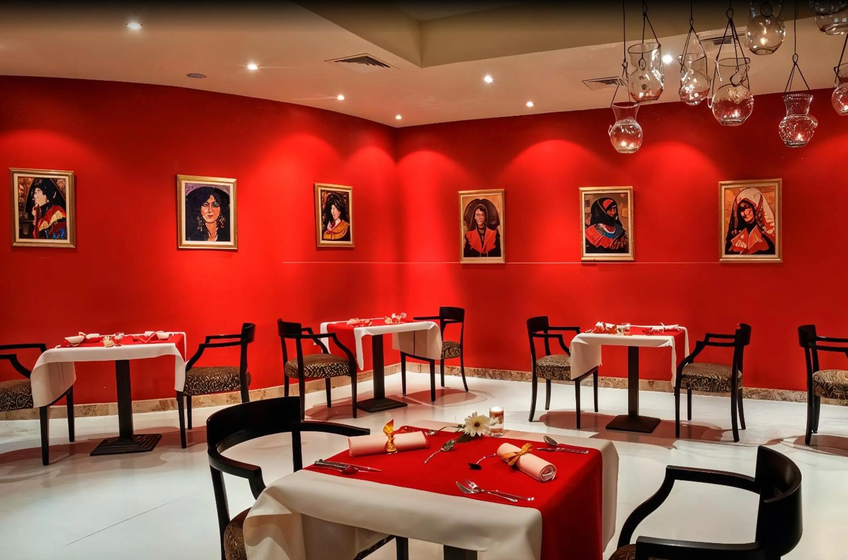 Restaurant/places to eat in Cardina Resort