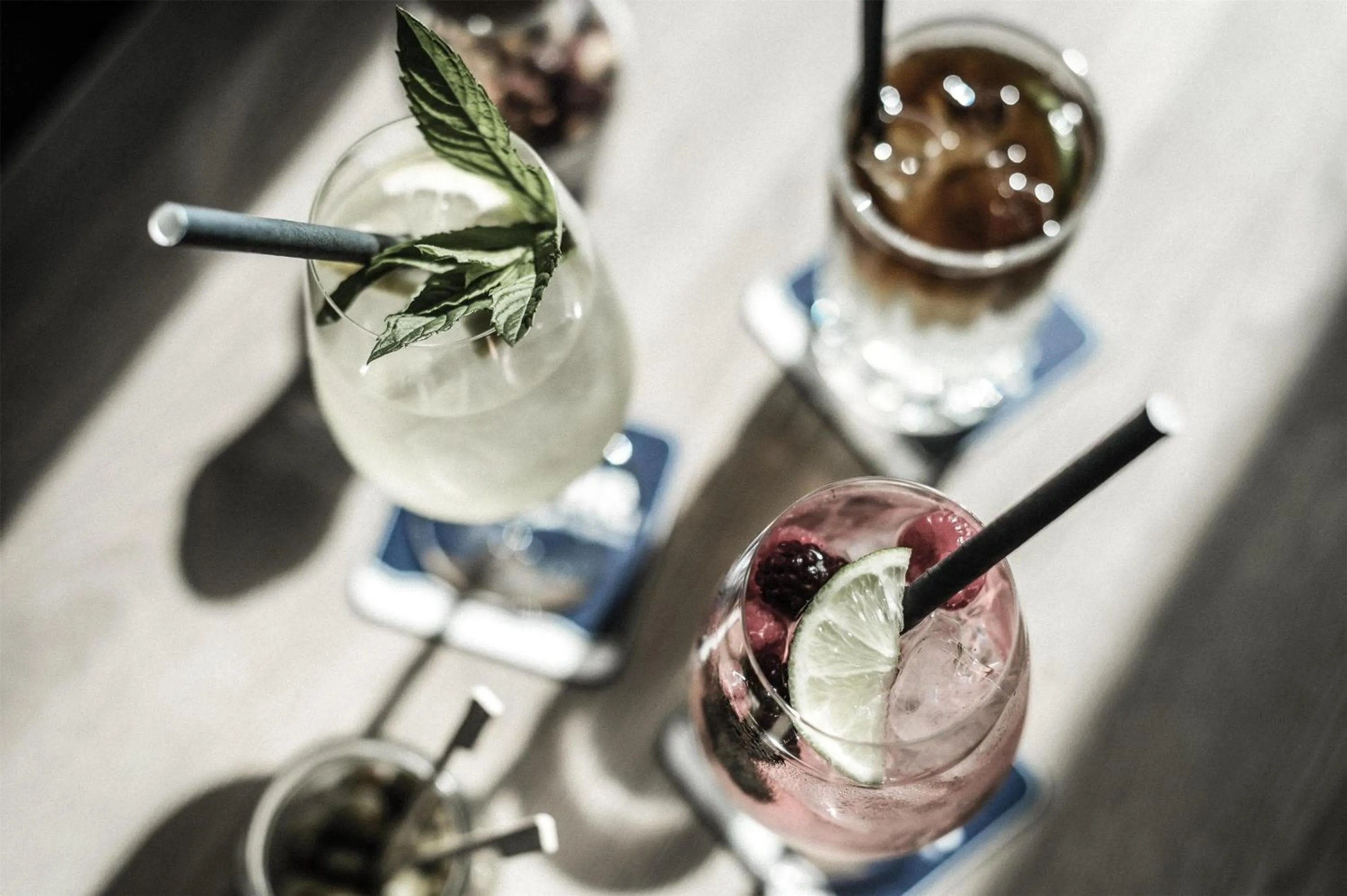 Lounge or bar in HARBR Hotel Konstanz, a member of Radisson Individuals