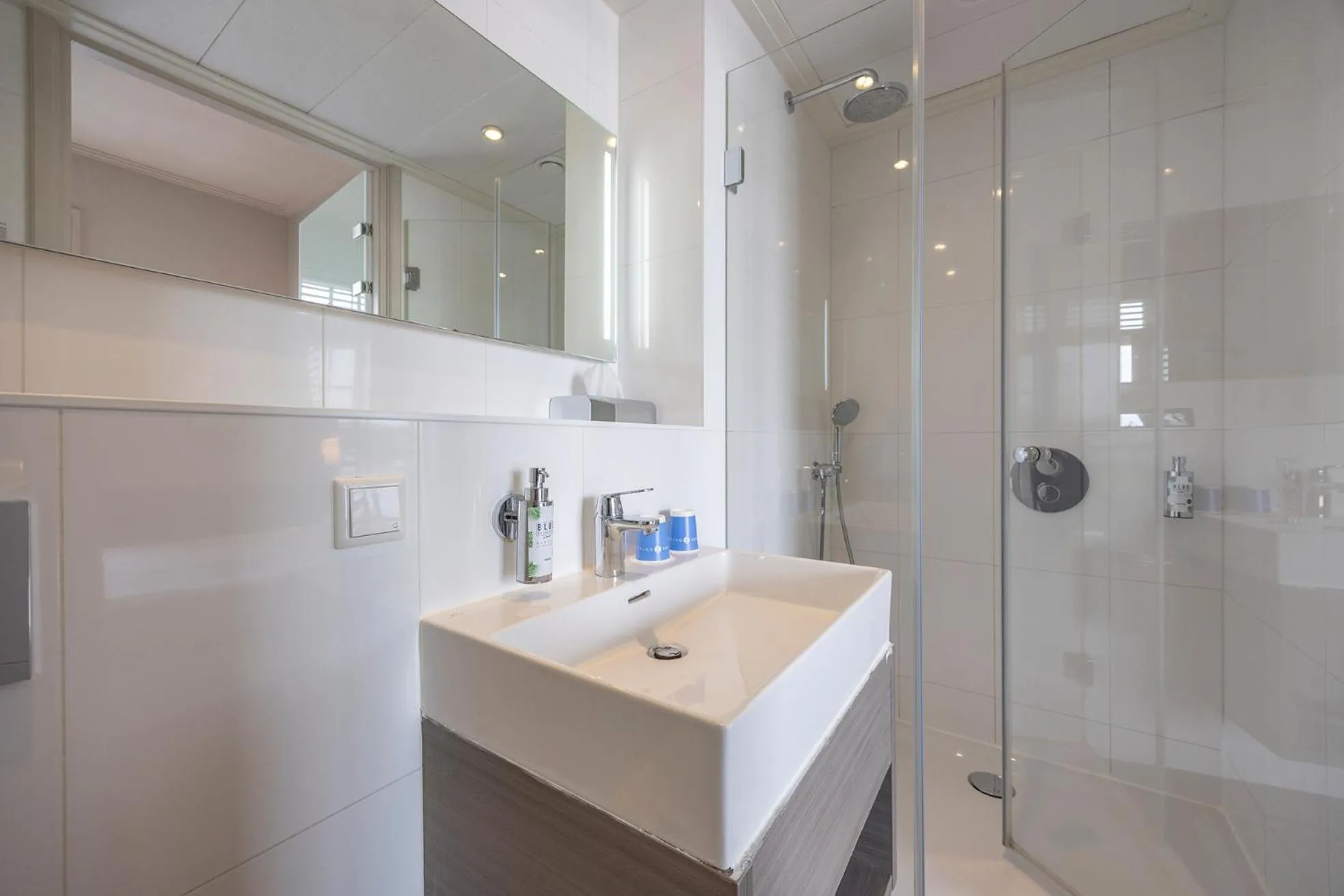 Shower in Fletcher Hotel - Restaurant Nautisch Kwartier