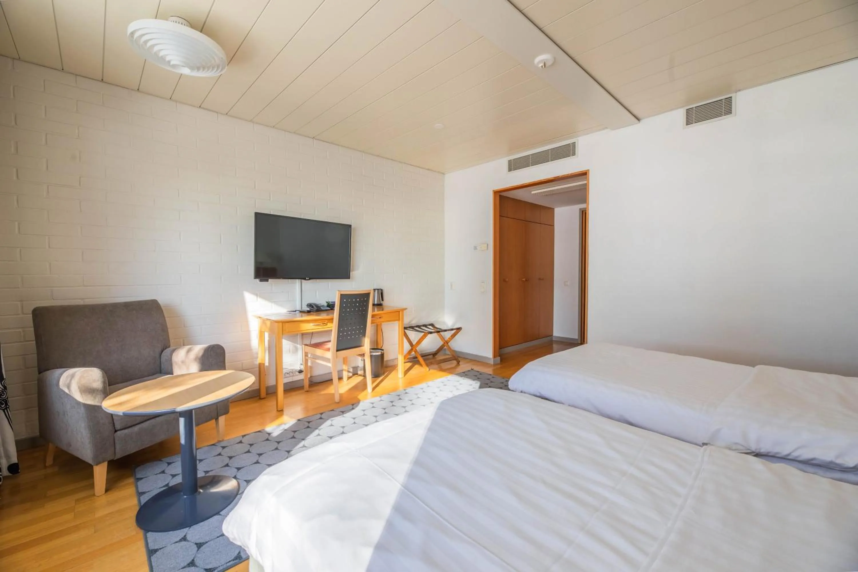 Photo of the whole room, Bed in Hotel Rantapuisto