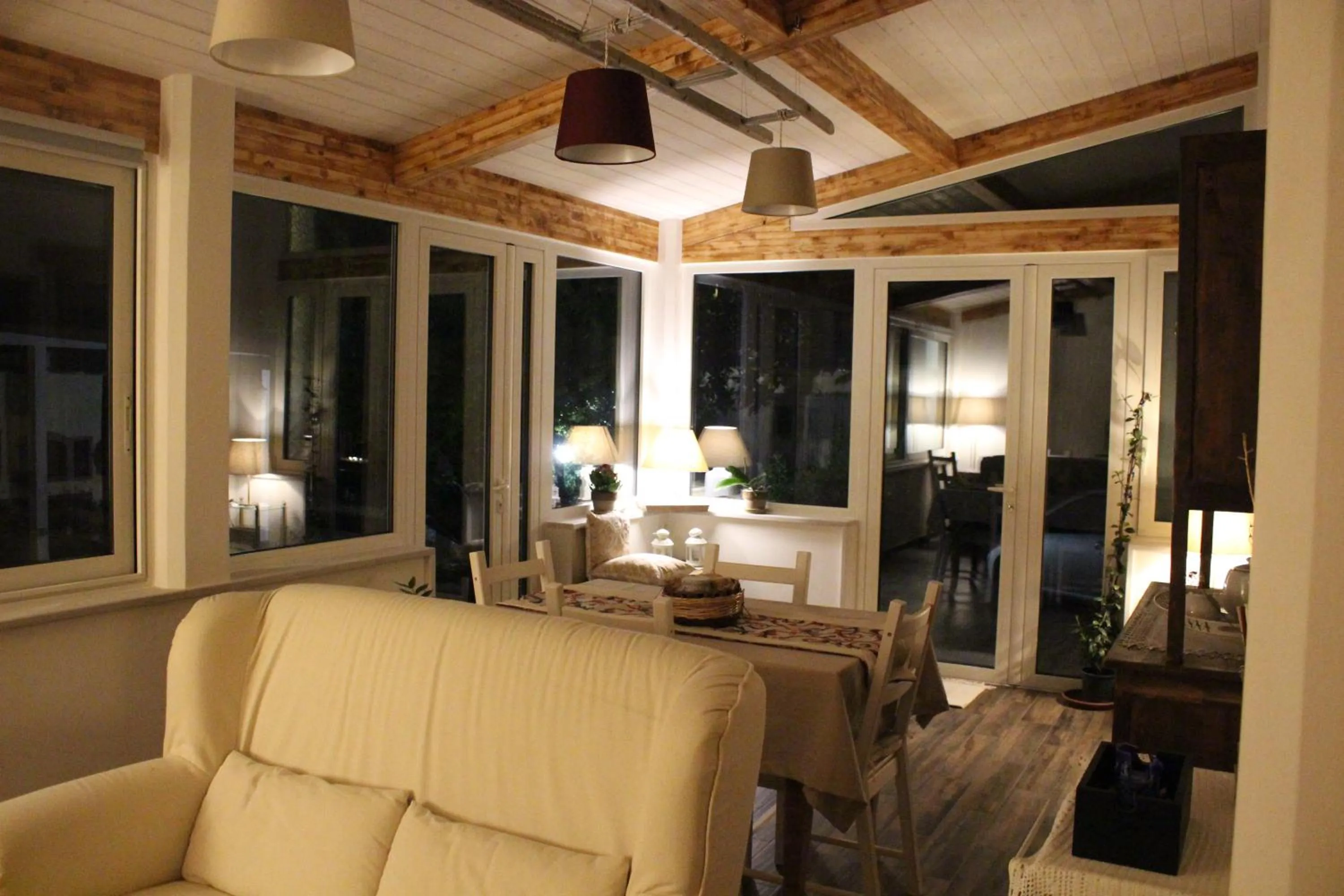 Communal lounge/ TV room in B&Bcasamalì