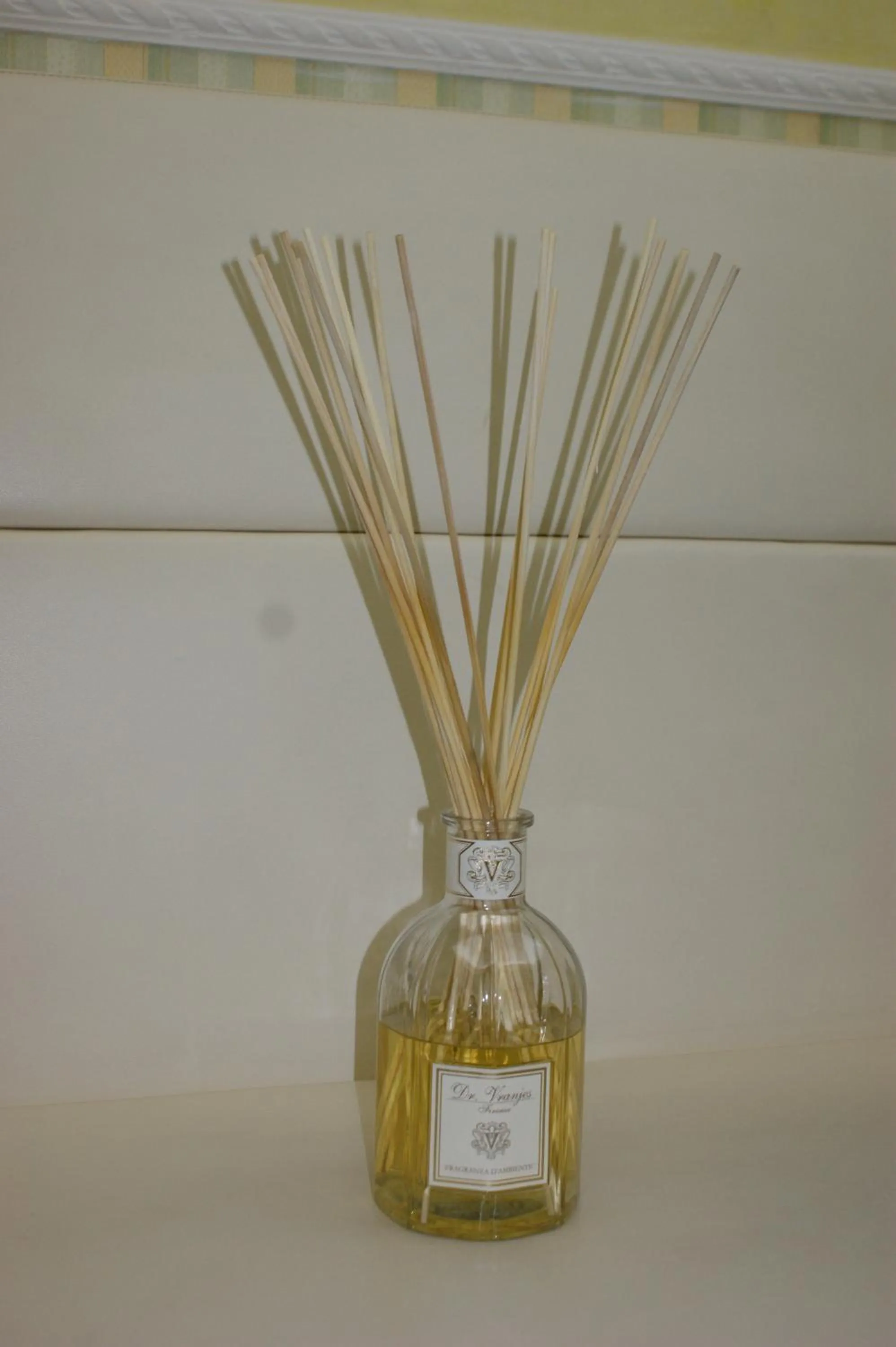 Communal lounge/ TV room in Capitolium Rooms