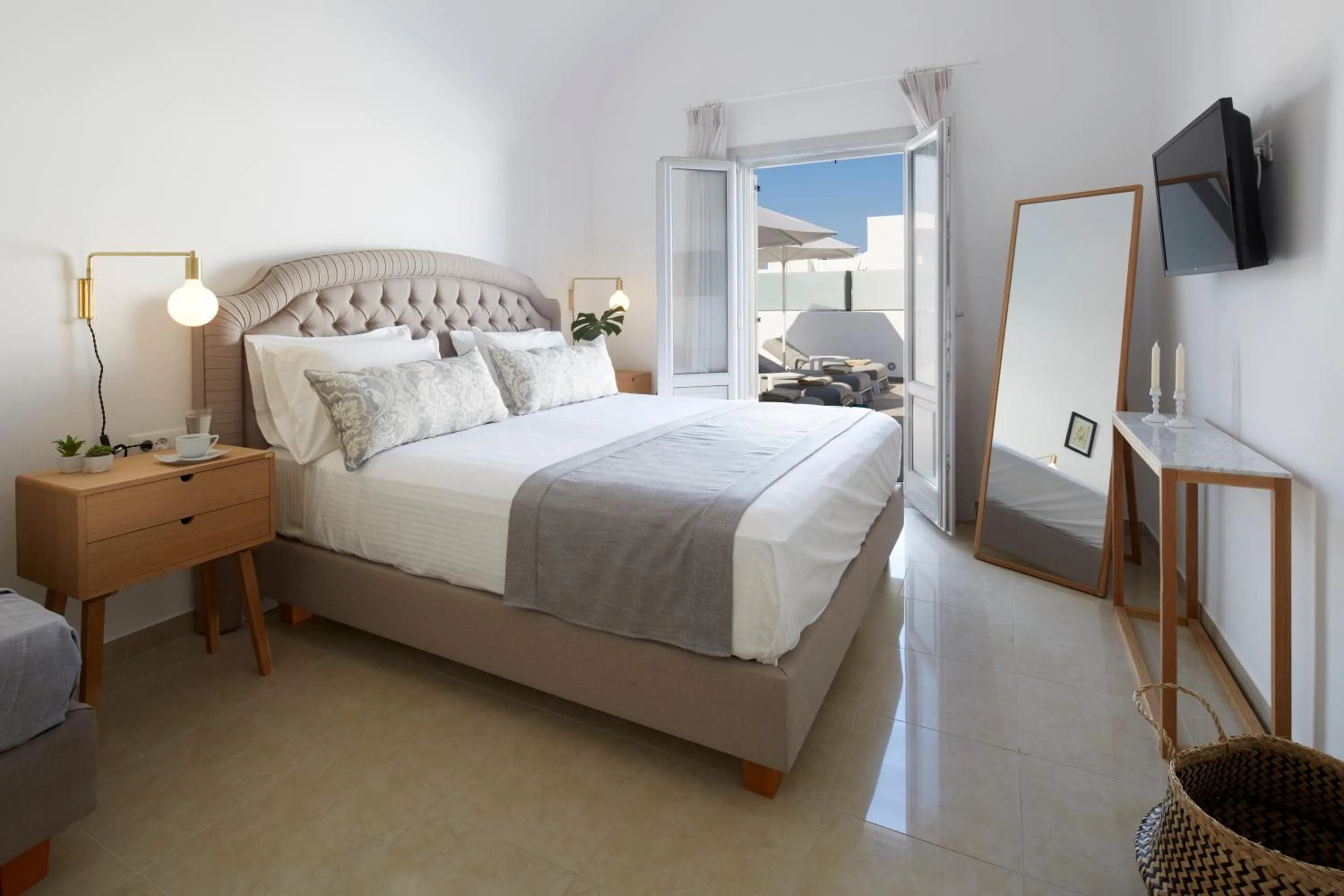 Time of day, Bed in Tramonto Private Villa
