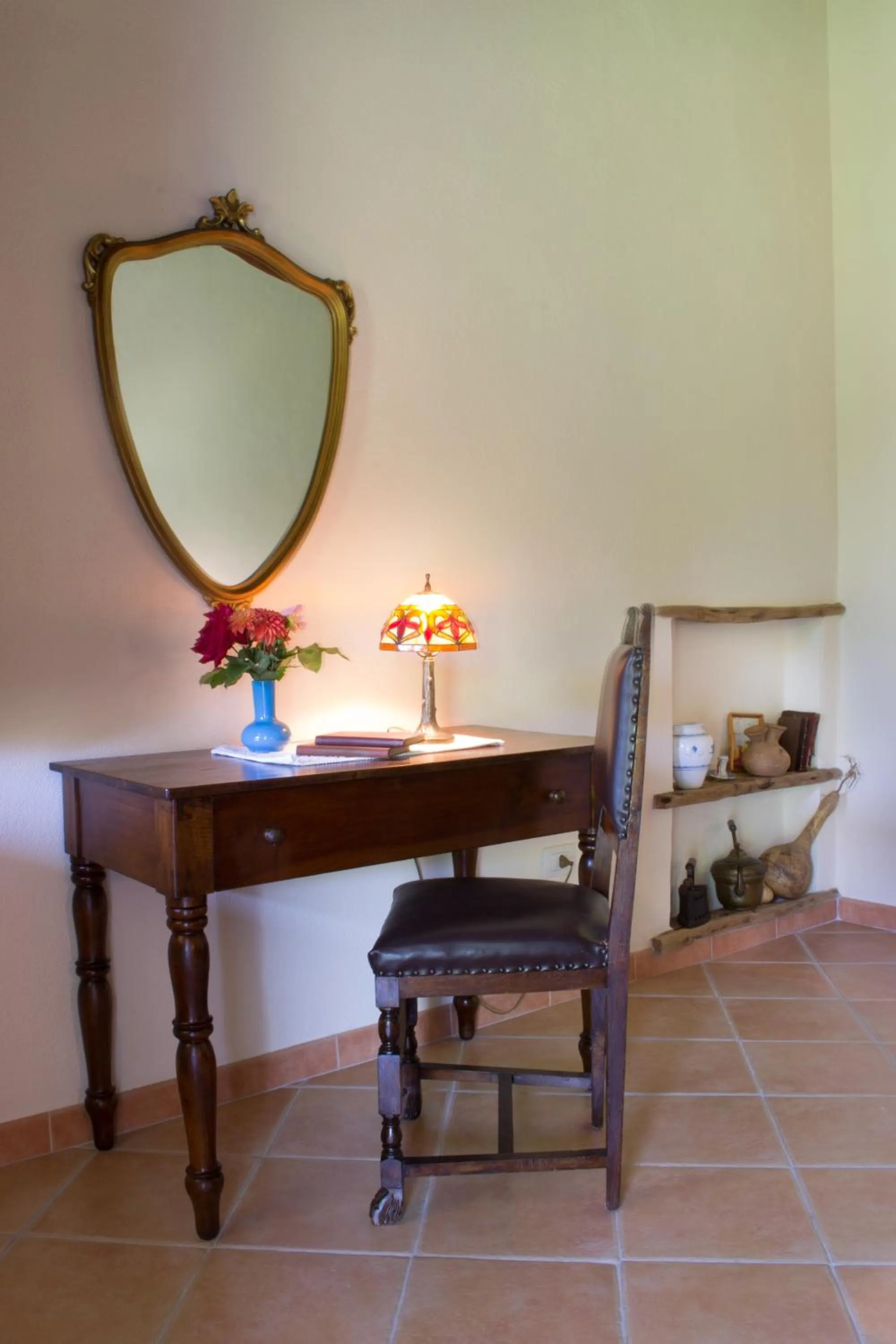 Decorative detail in Domo Minnannu Miriu