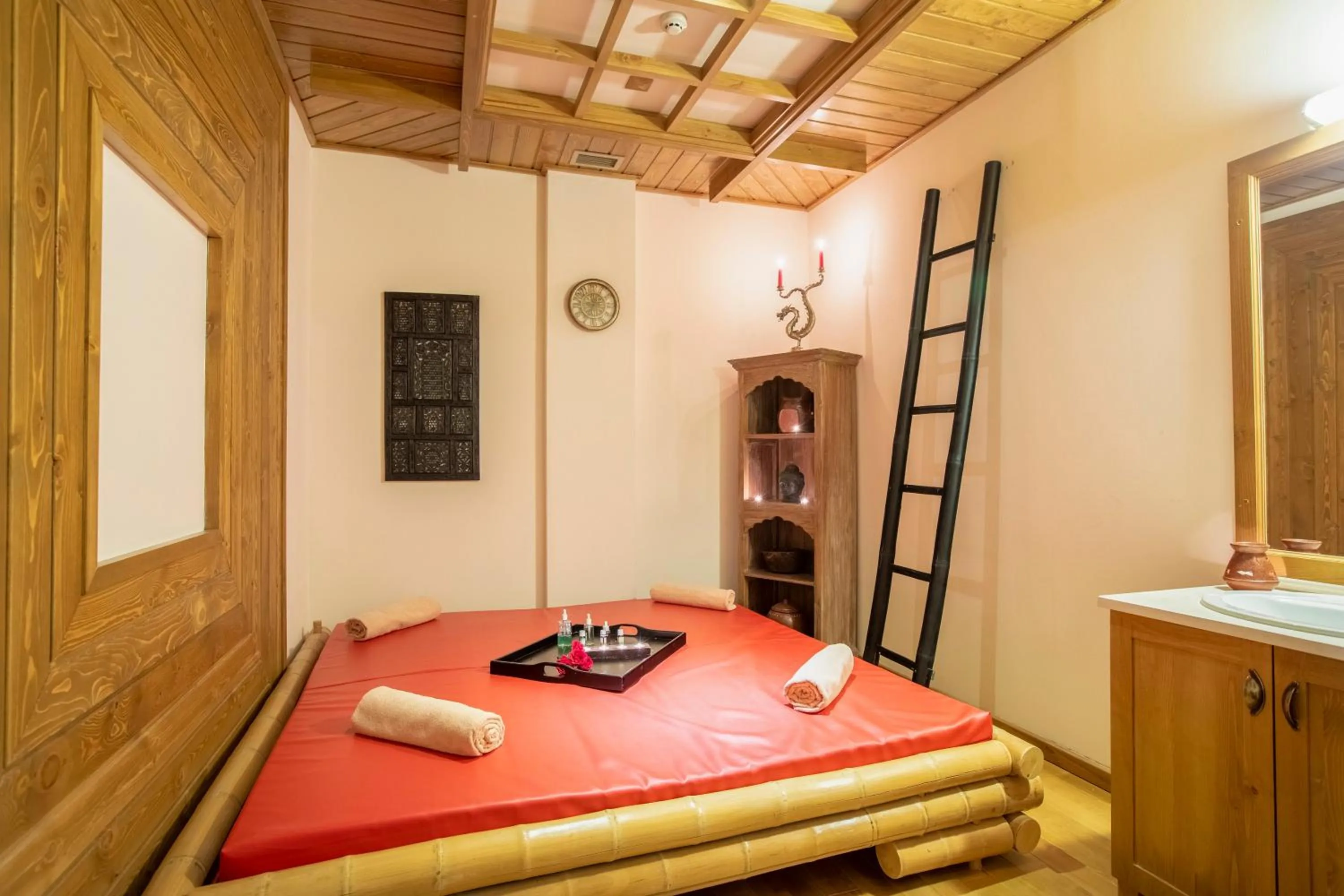 Massage, Bed in Pirin Golf Hotel & Spa