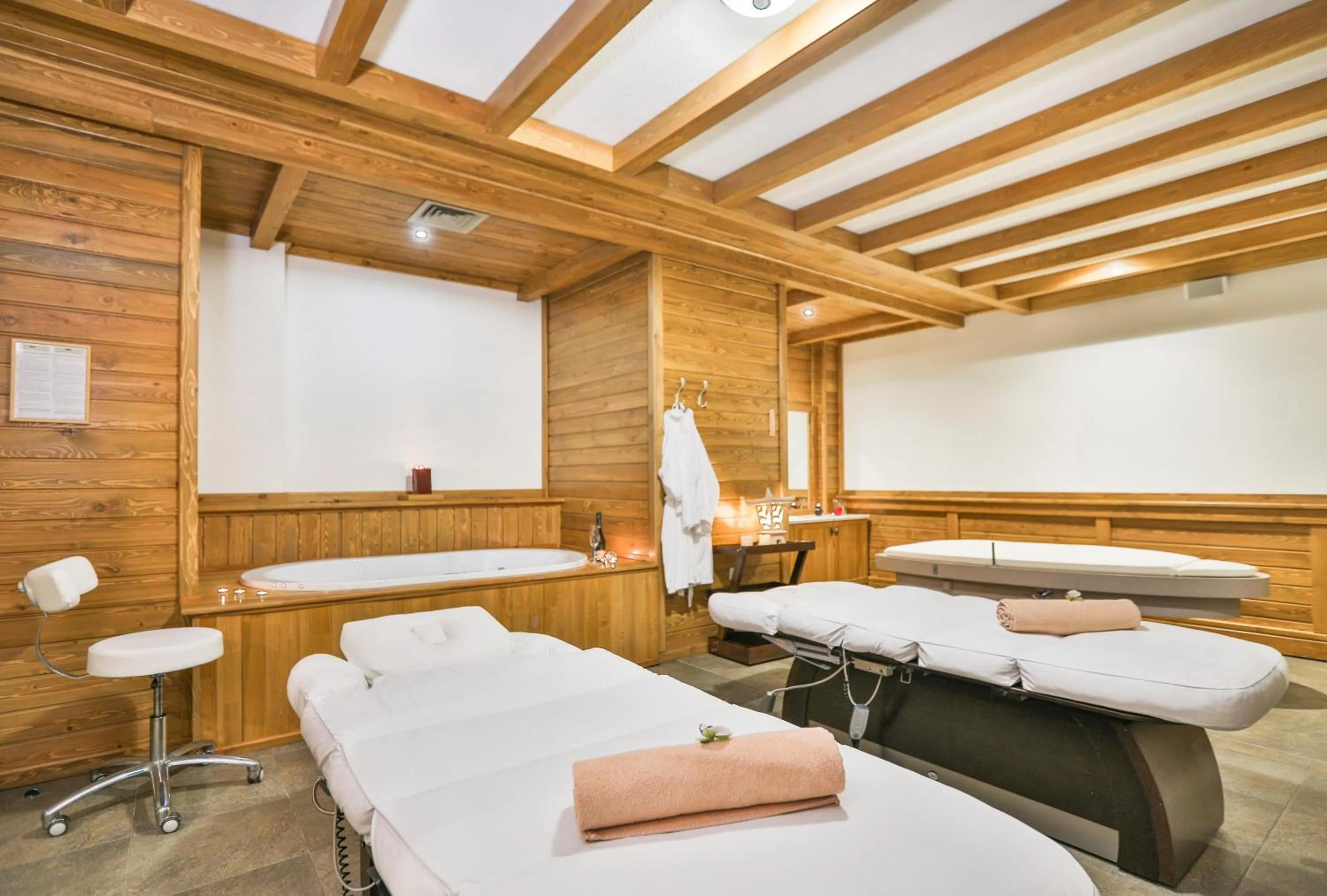 Hot Tub in Pirin Golf Hotel & Spa