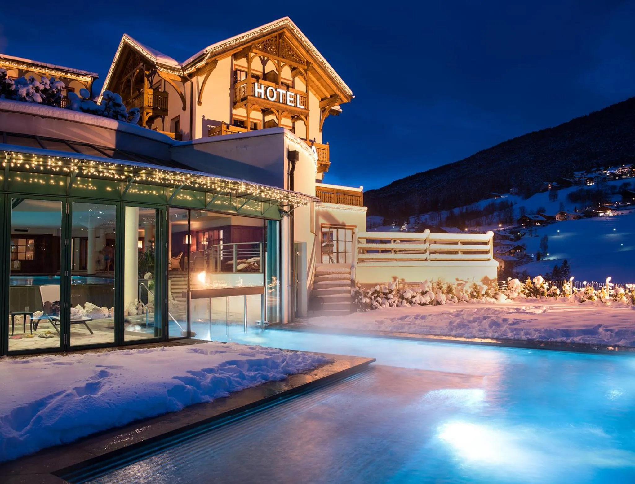 Facade/entrance in Alpin & Vital Hotel La Perla