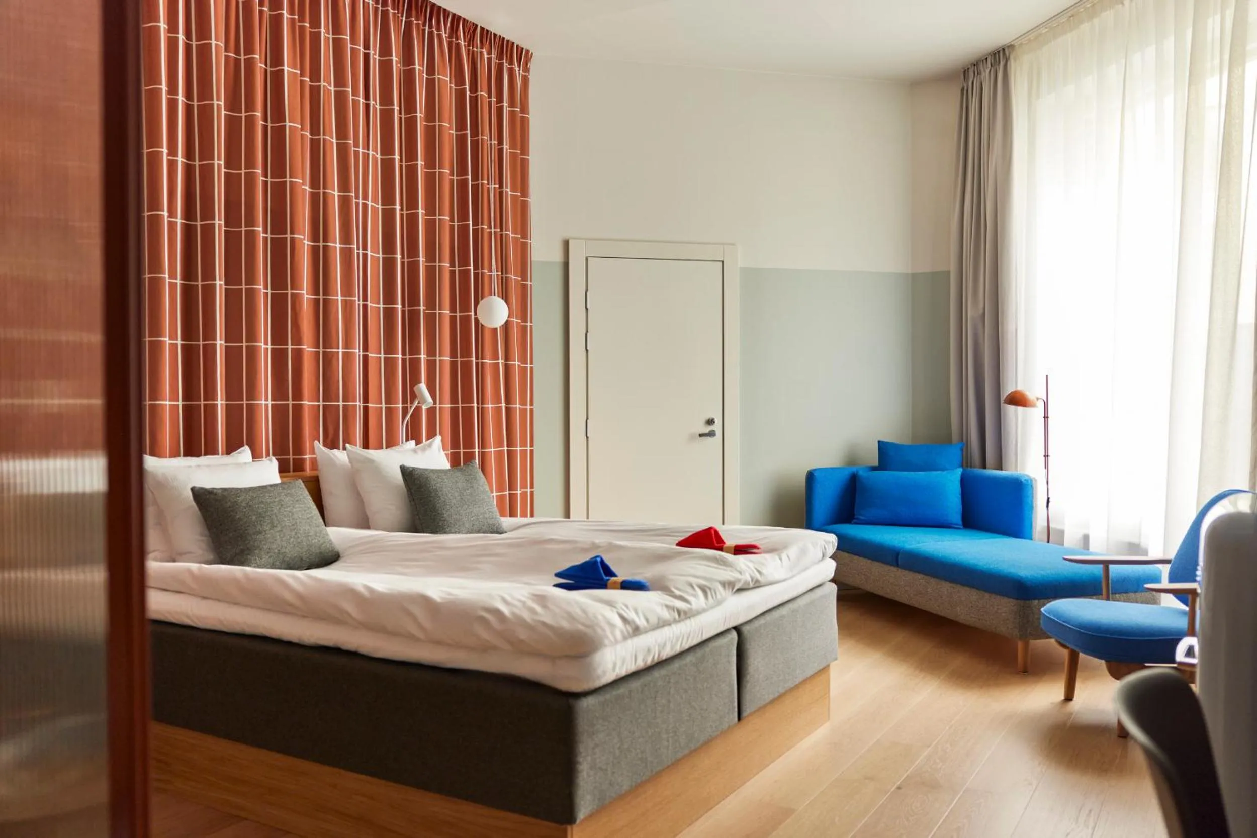 Photo of the whole room, Bed in Hobo Helsinki