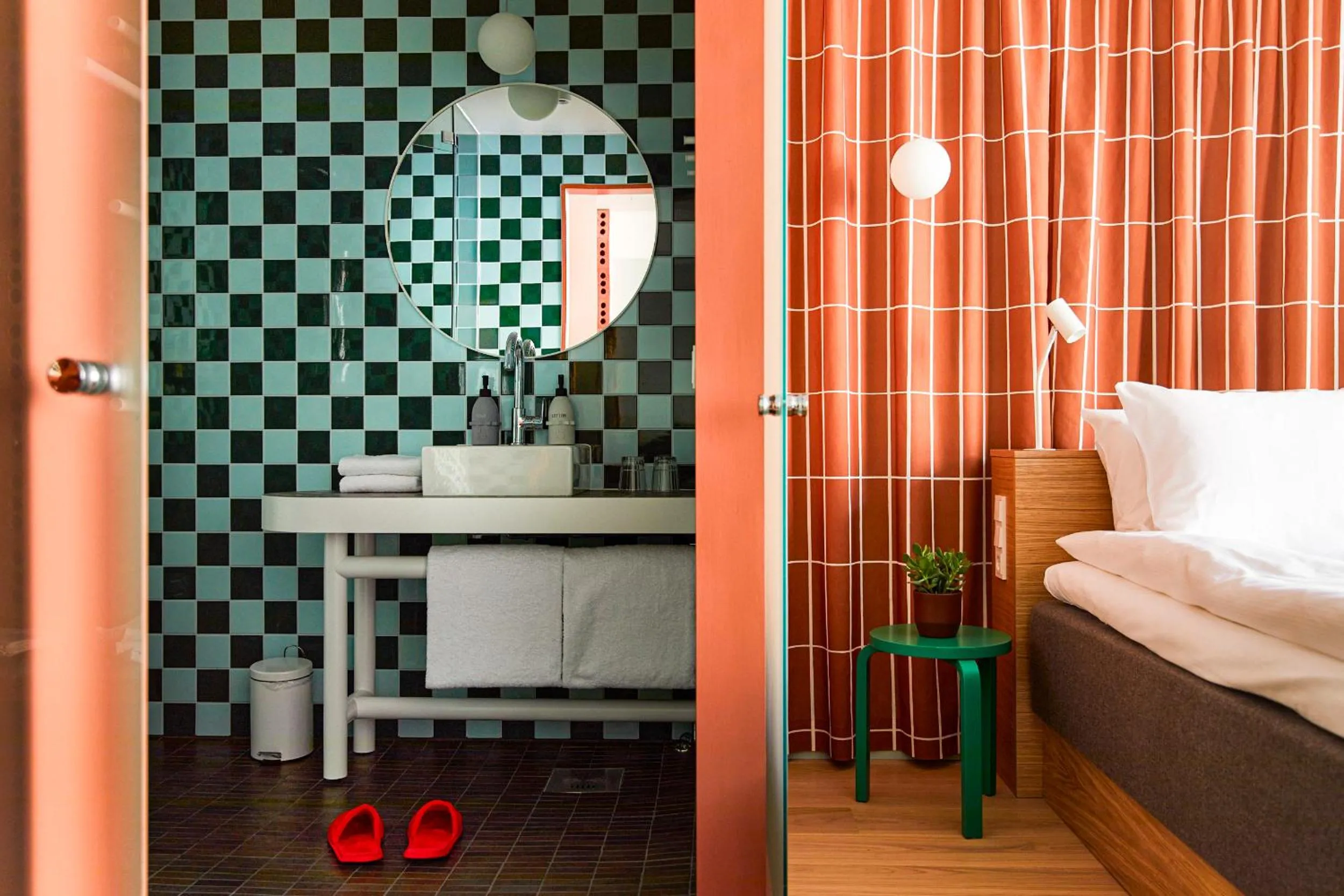 Bathroom, Bed in Hobo Helsinki