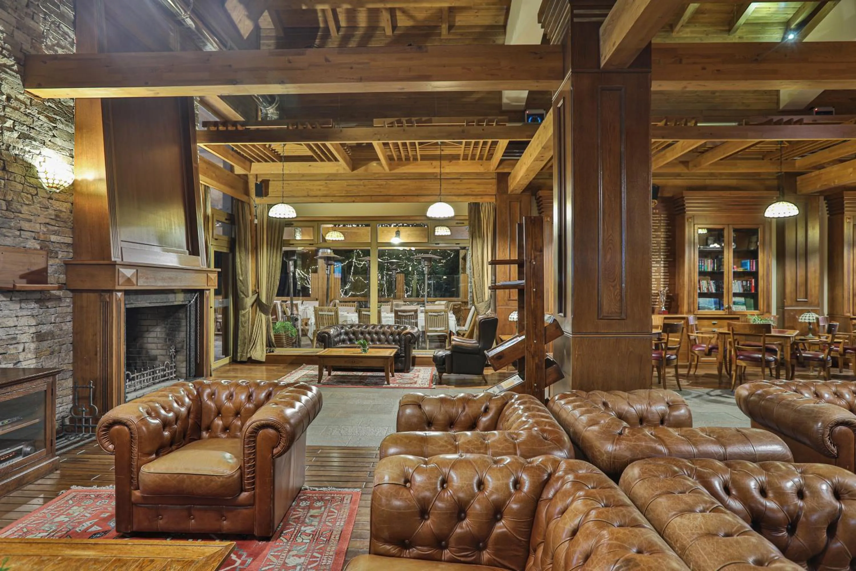 Restaurant/places to eat in Pirin Golf & Country Club Apartment Complex