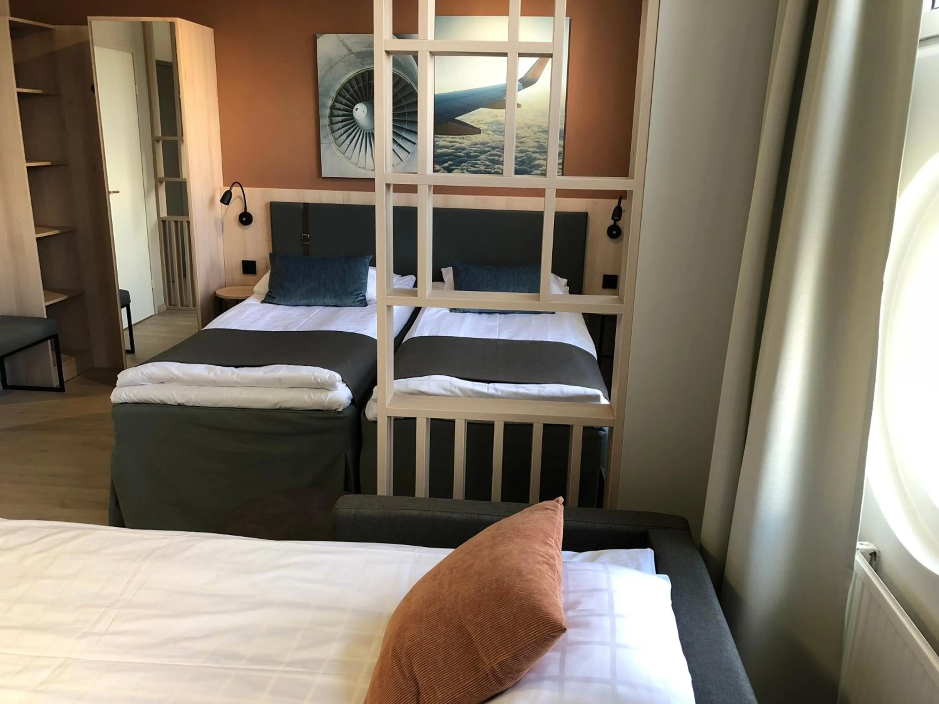 Photo of the whole room, Bed in Pilot Airport Hotel