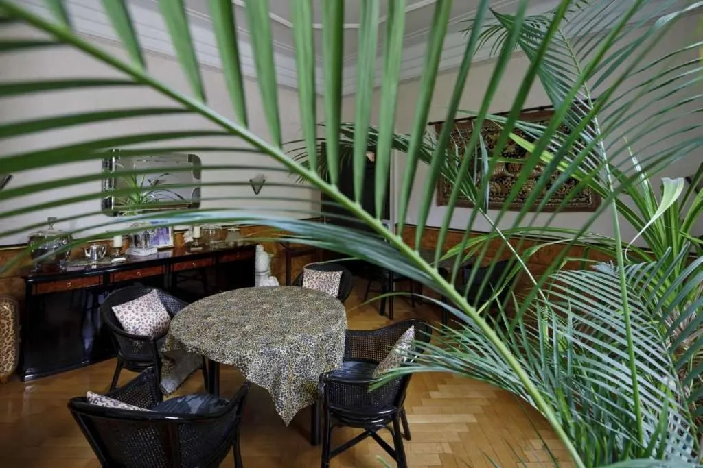 Decorative detail in Hotel Park Villa