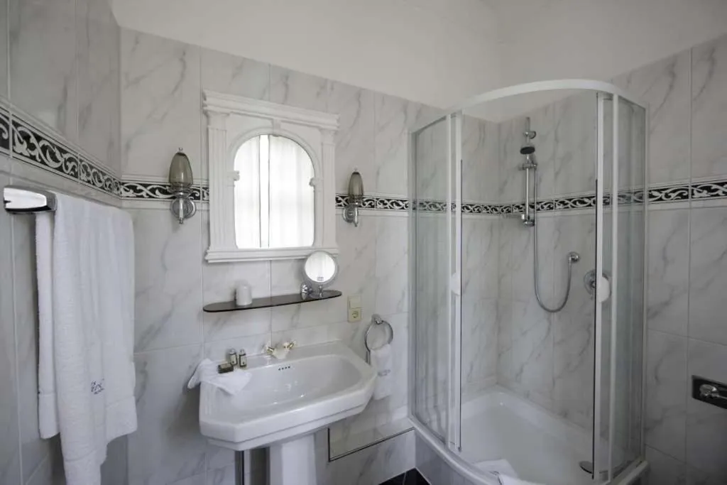 Bathroom in Hotel Park Villa