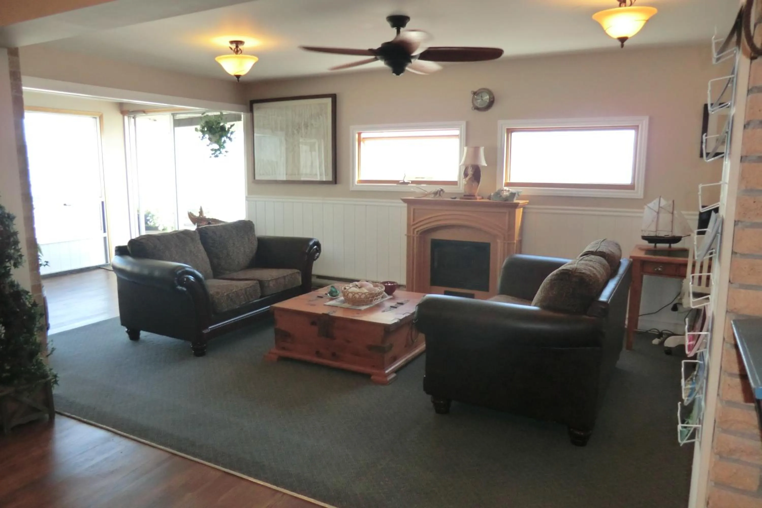 Lobby or reception in Admiral Digby Inn Restaurant and Cottages