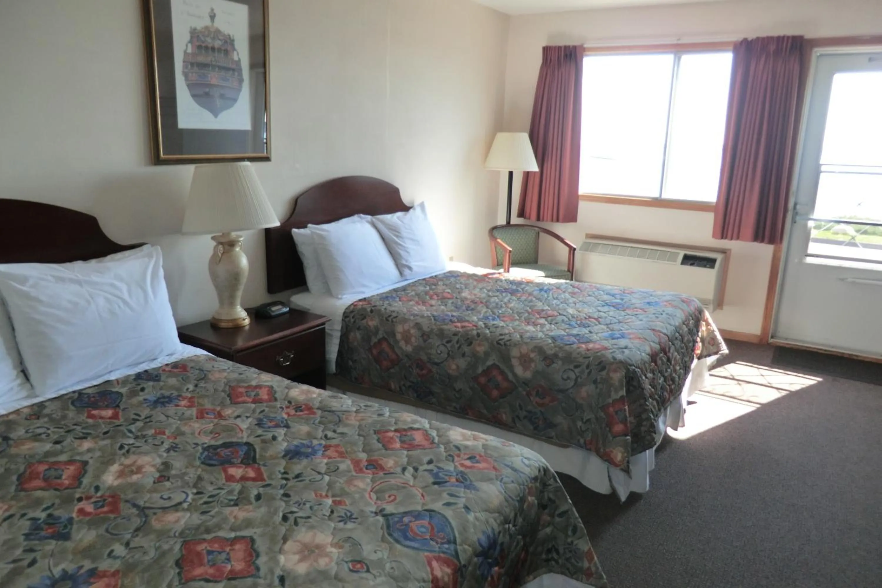 Bedroom, Bed in Admiral Digby Inn Restaurant and Cottages