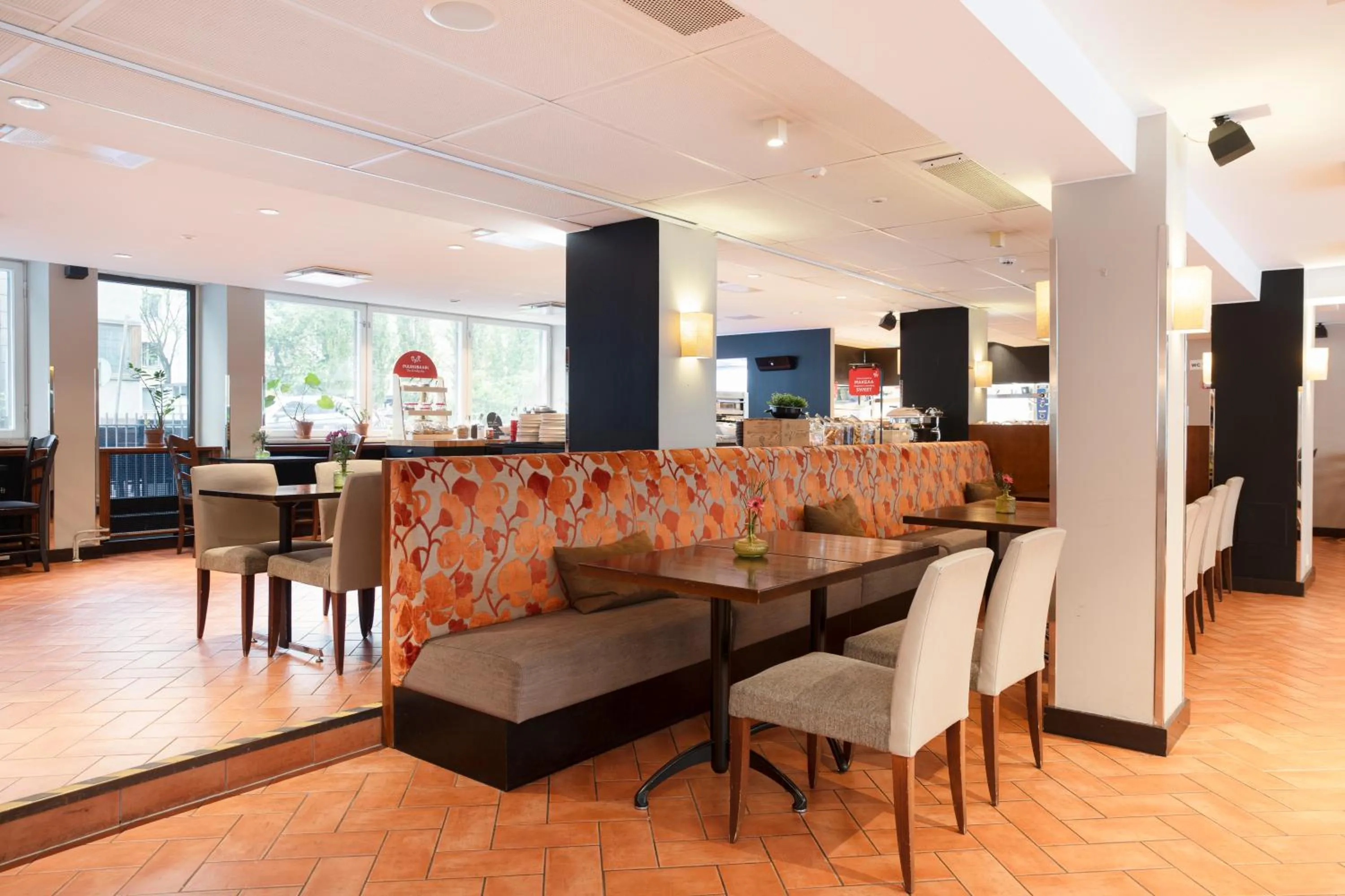 Restaurant/places to eat in Original Sokos Hotel Albert