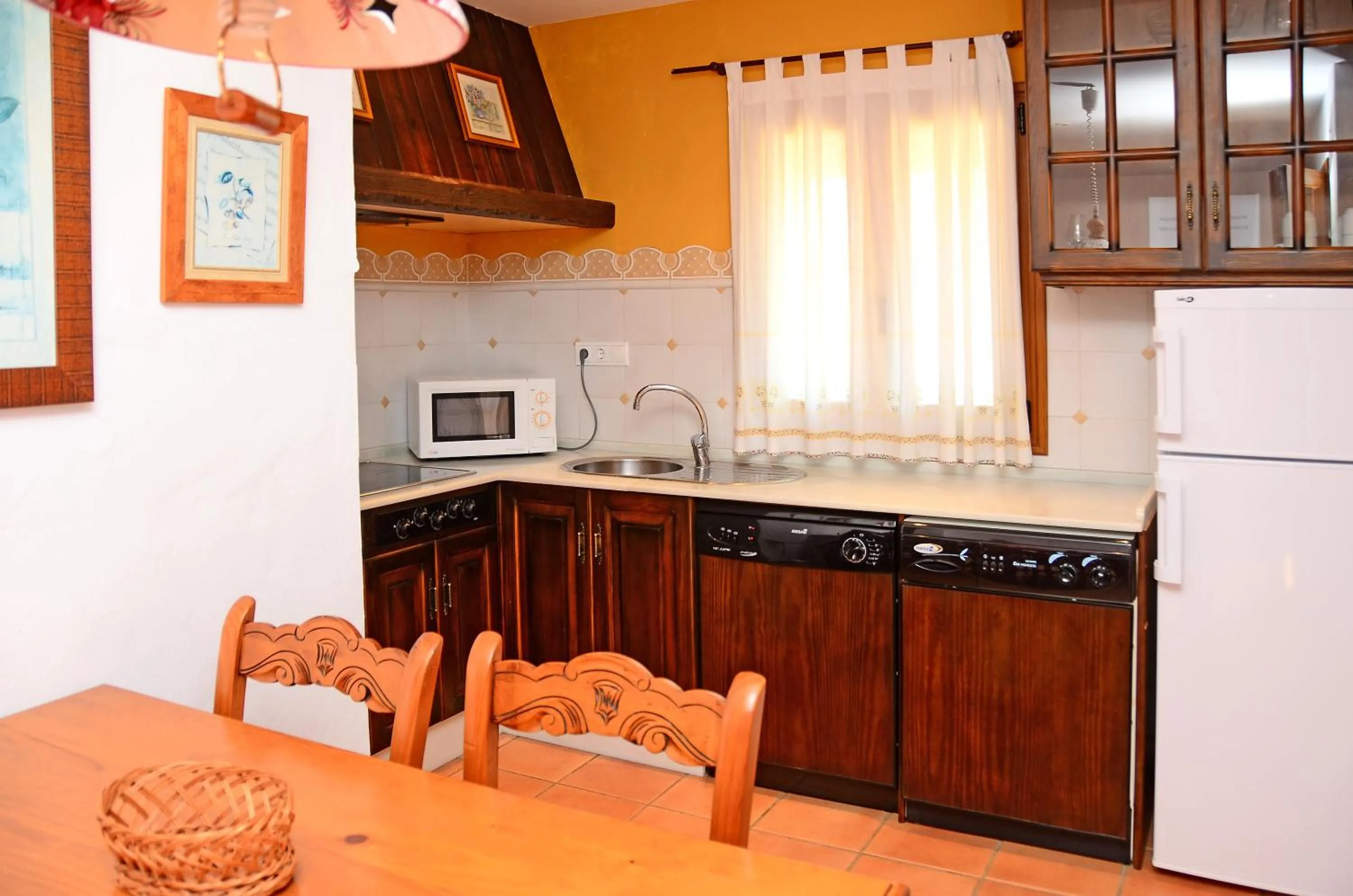 Kitchen or kitchenette in Apartamentos Villafaro Conil