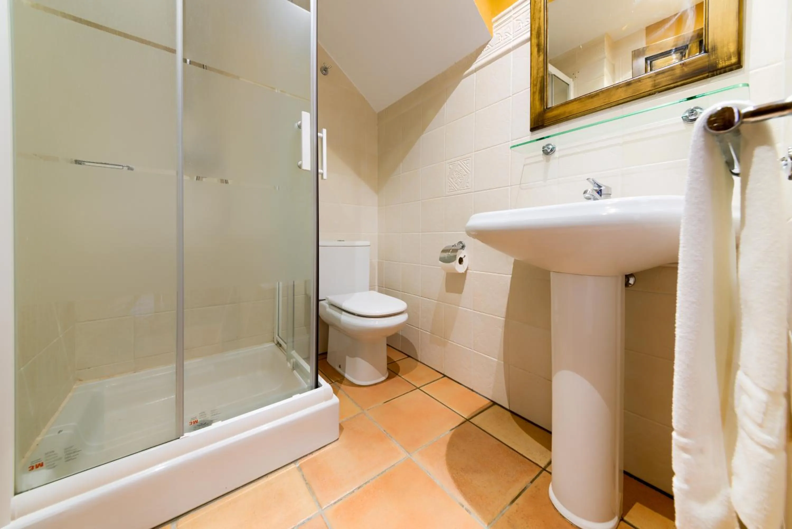 Shower in Apartamentos Villafaro Conil