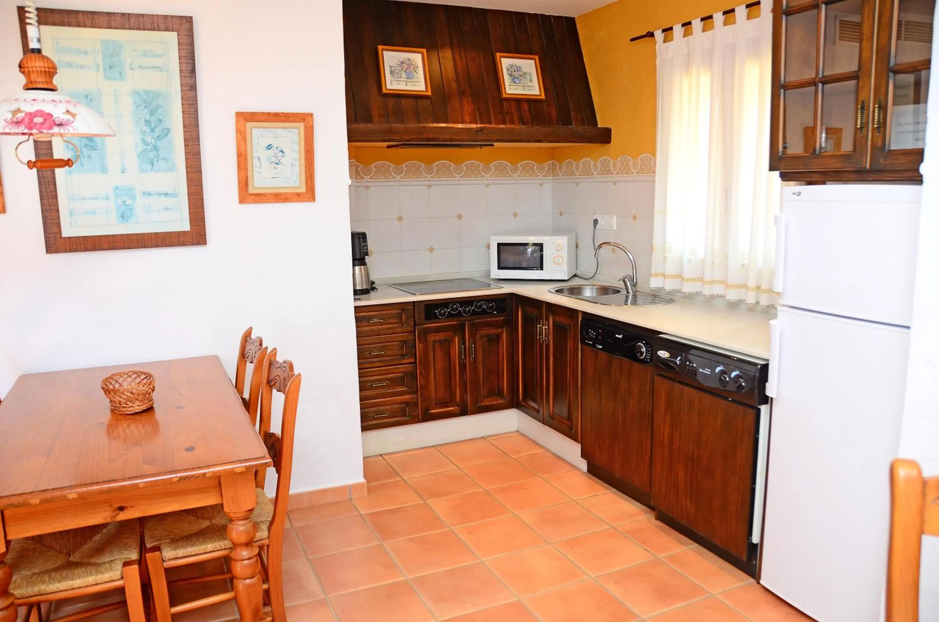 Kitchen or kitchenette in Apartamentos Villafaro Conil