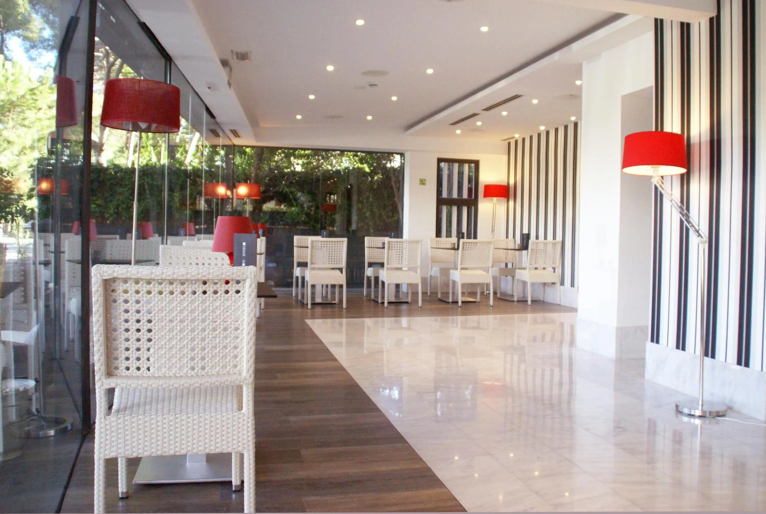 Restaurant/places to eat in Hotel Sitges