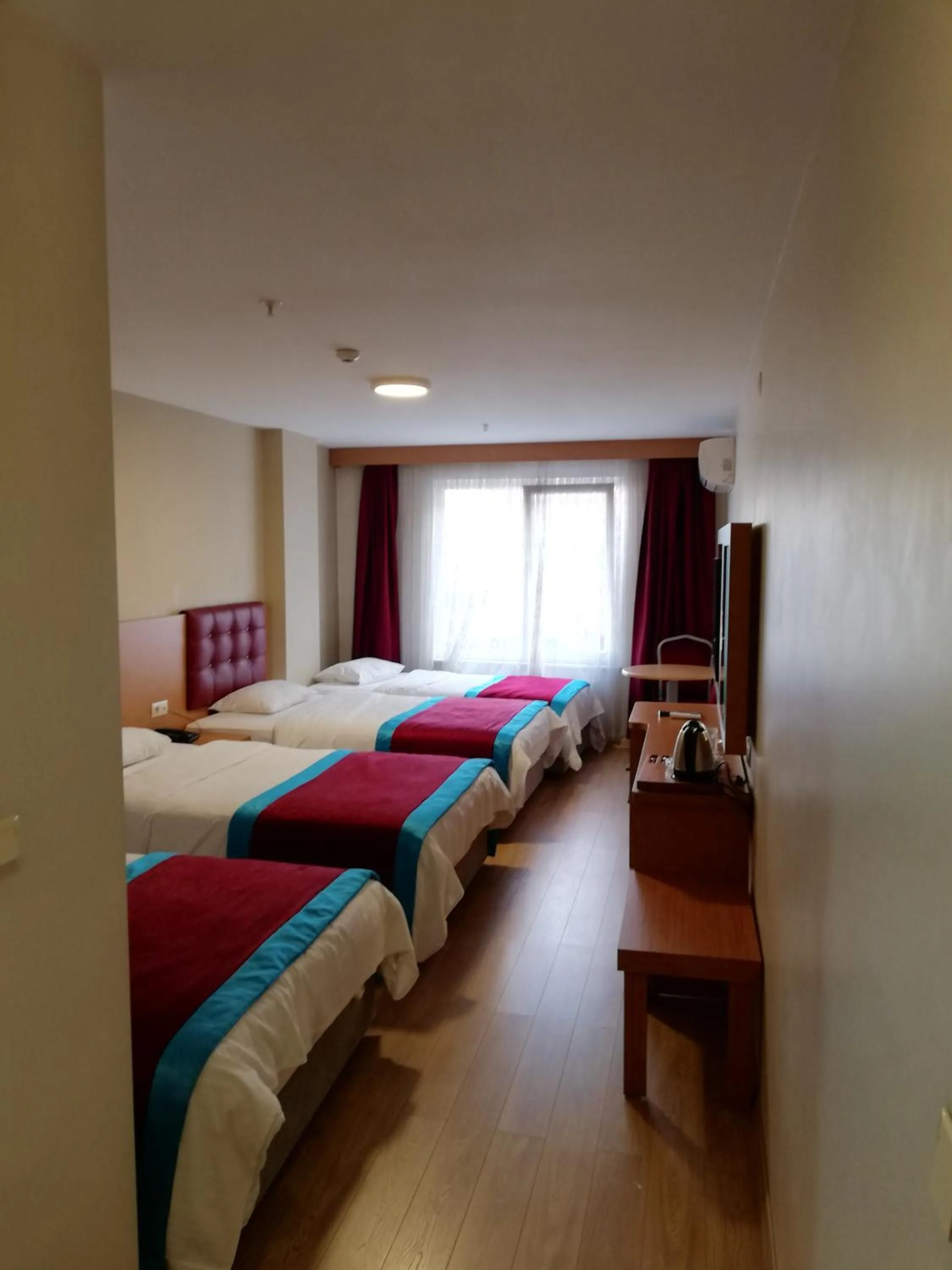 Photo of the whole room, Bed in Bursa şahin hotel