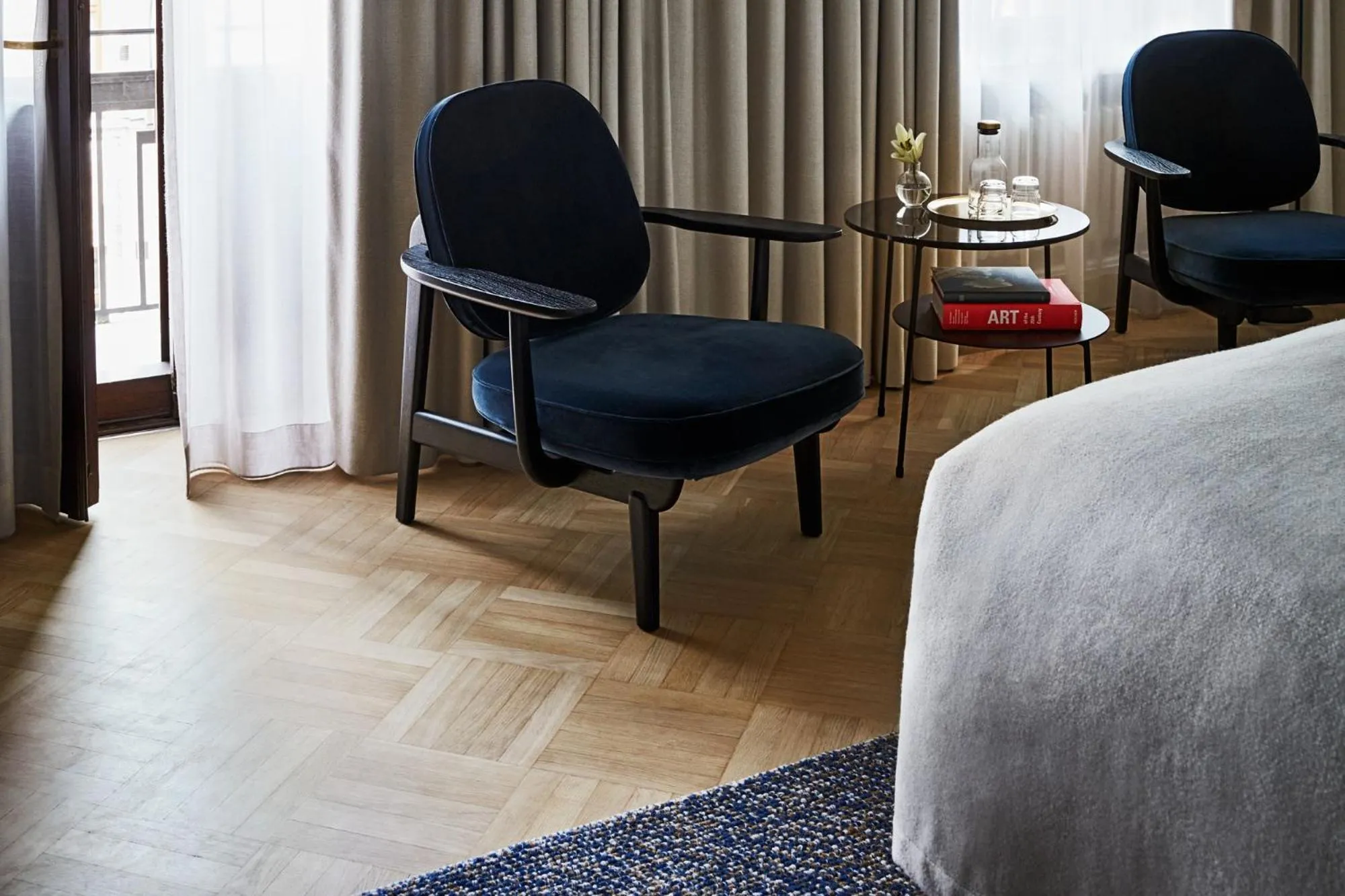 Seating area, Bed in Solo Sokos Hotel Torni Helsinki