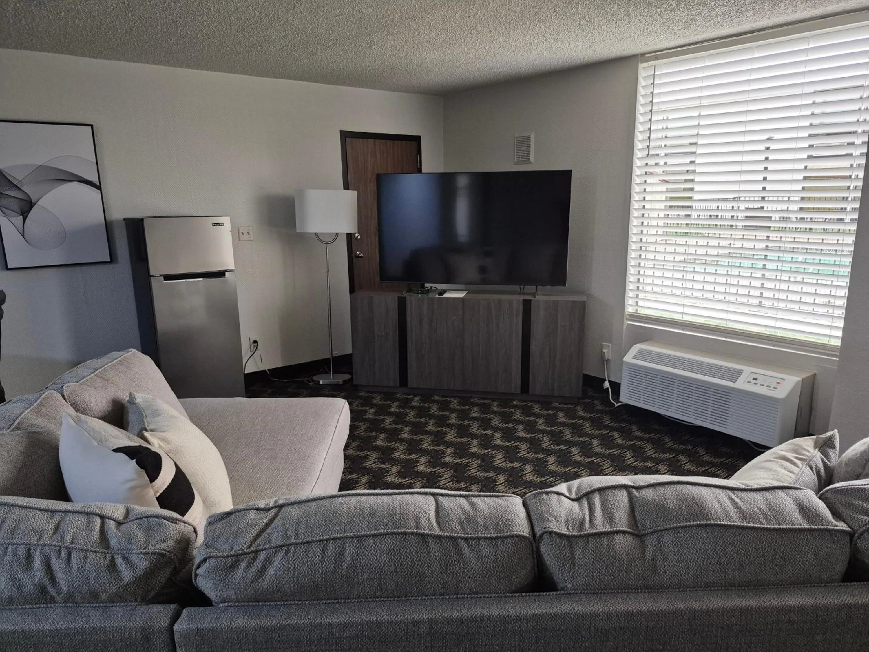 Living room in Abilene Whitten Inn