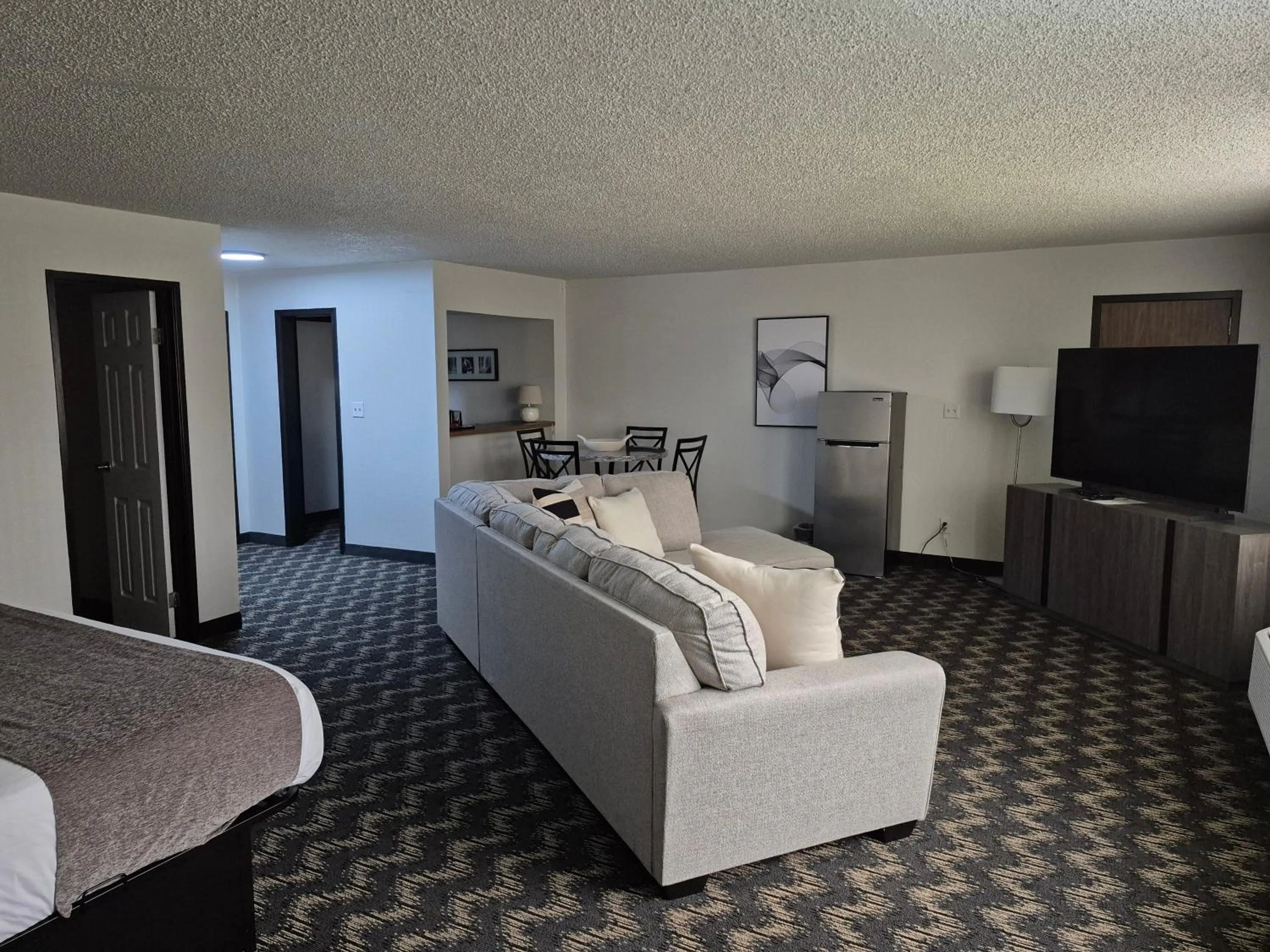 Living room in Abilene Whitten Inn