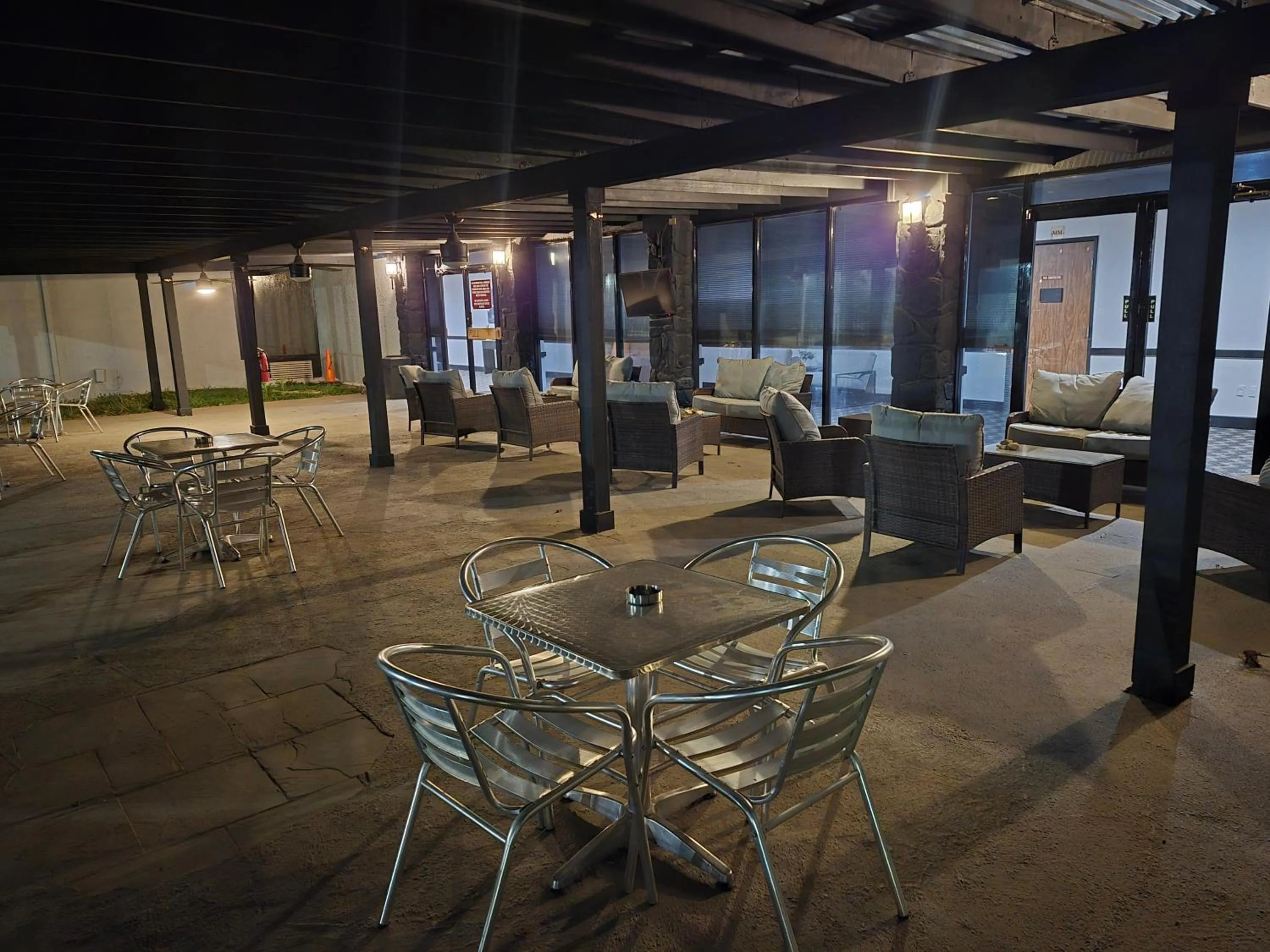 Patio in Abilene Whitten Inn