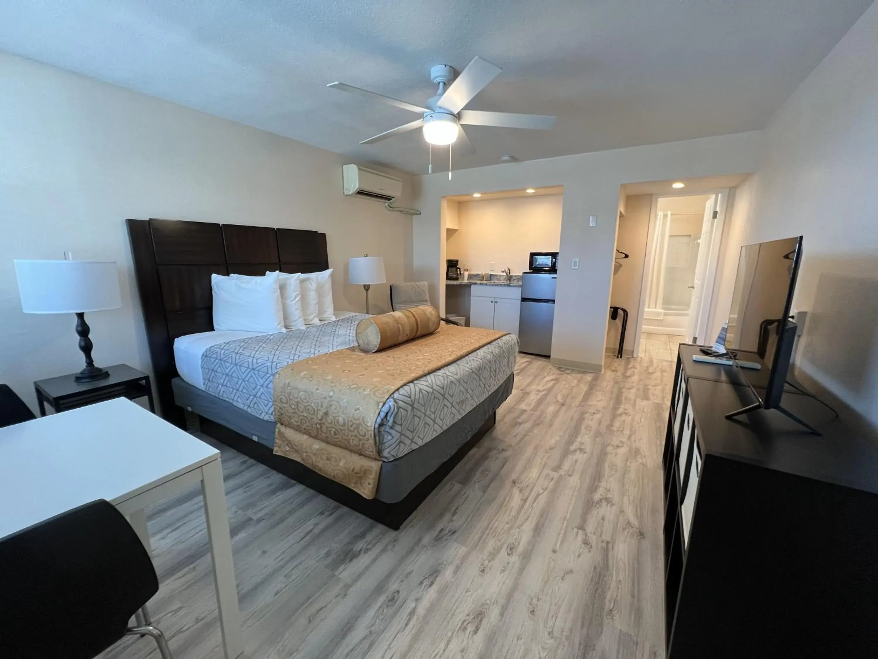 Efficiency in Beachside Resort Motel Efficiency in Beachside Resort Motel