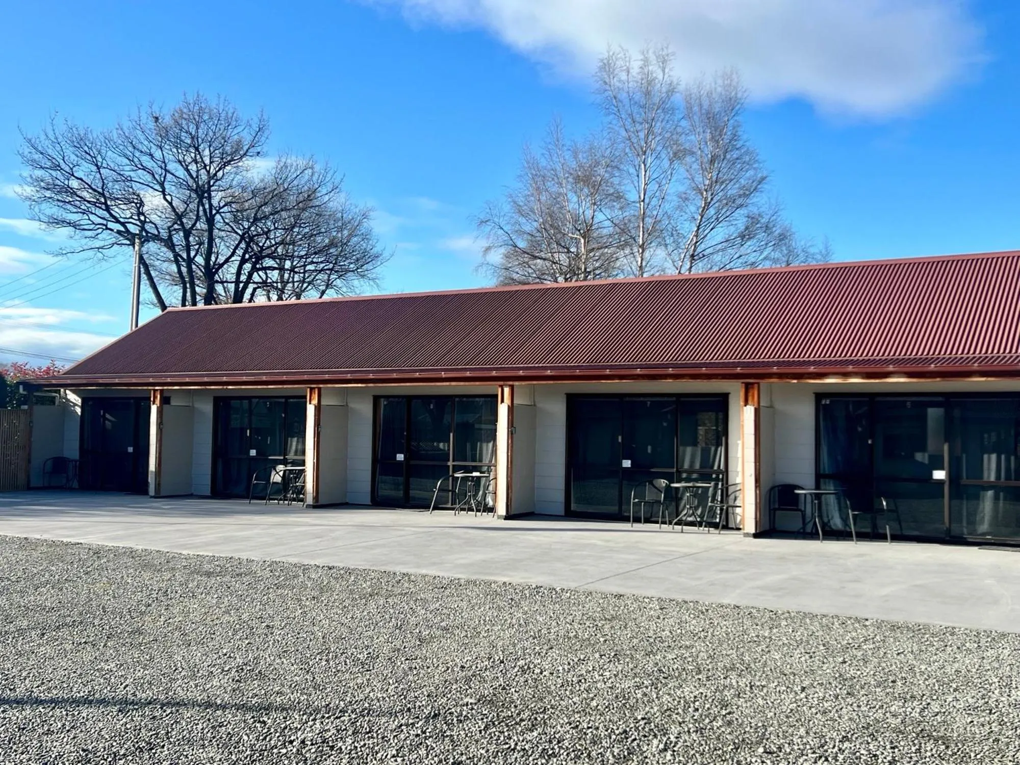 Property building in Pinewood Motels