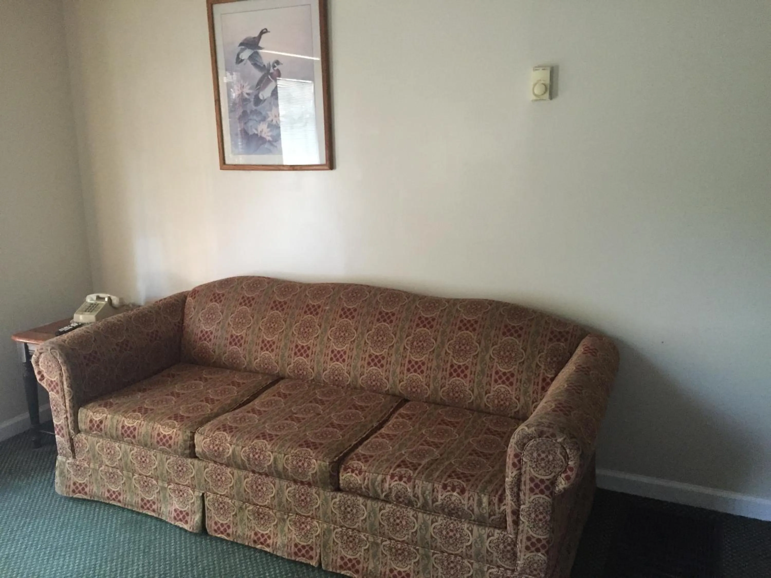 Living room in Highland Hills Motel & Cabins