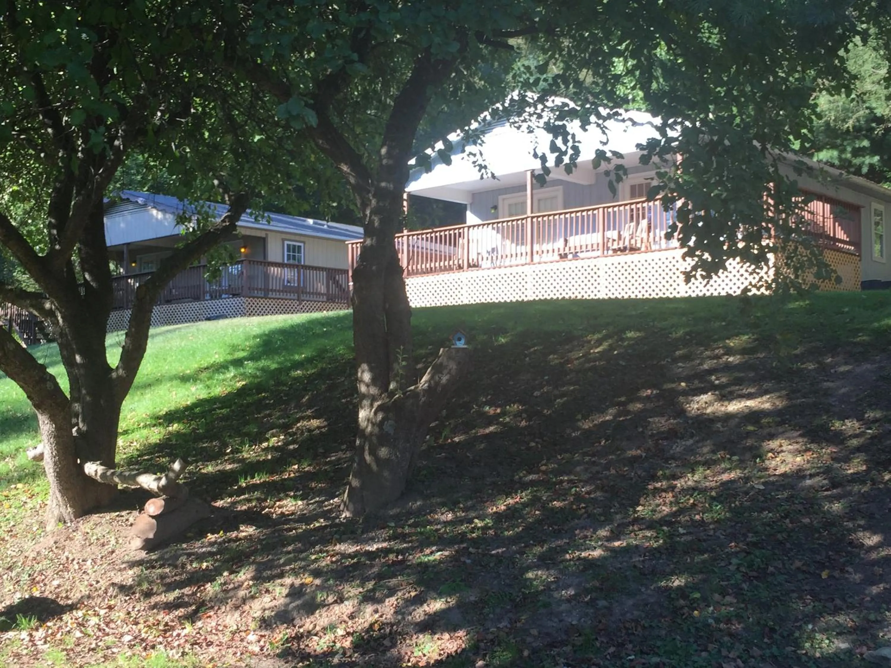 Balcony/Terrace in Highland Hills Motel & Cabins