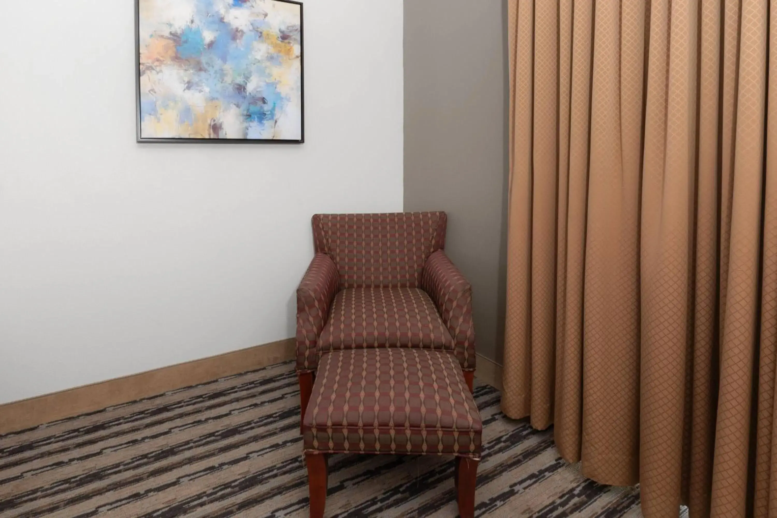 Queen Room with Two Queen Beds/First Floor - Non-Smoking in Endeavor Inn & Suites, Trademark Collection by Wyndham Queen Room with Two Queen Beds/First Floor - Non-Smoking in Endeavor Inn & Suites, Trademark Collection by Wyndham