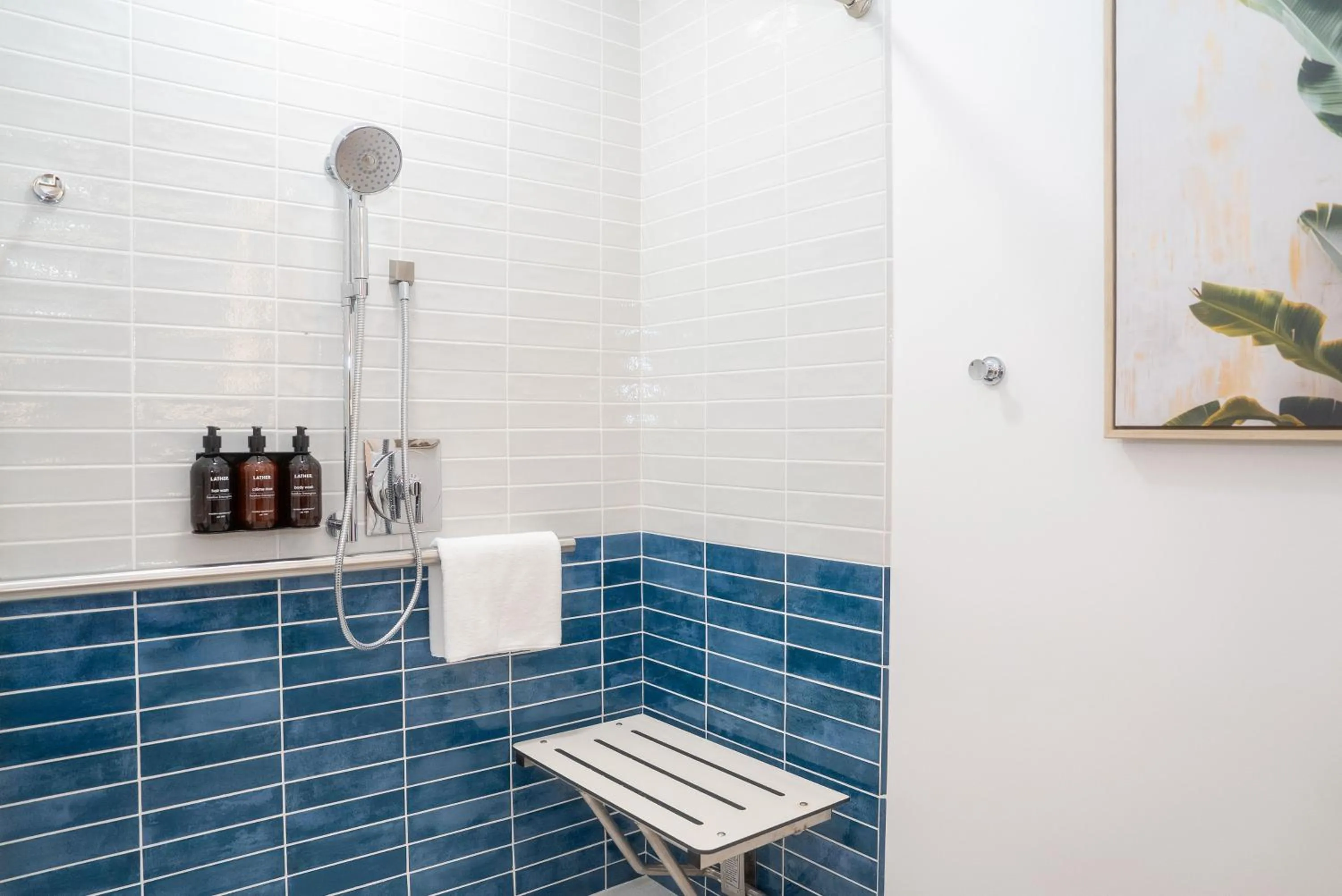 Bathroom in Sunshine Suites Resort