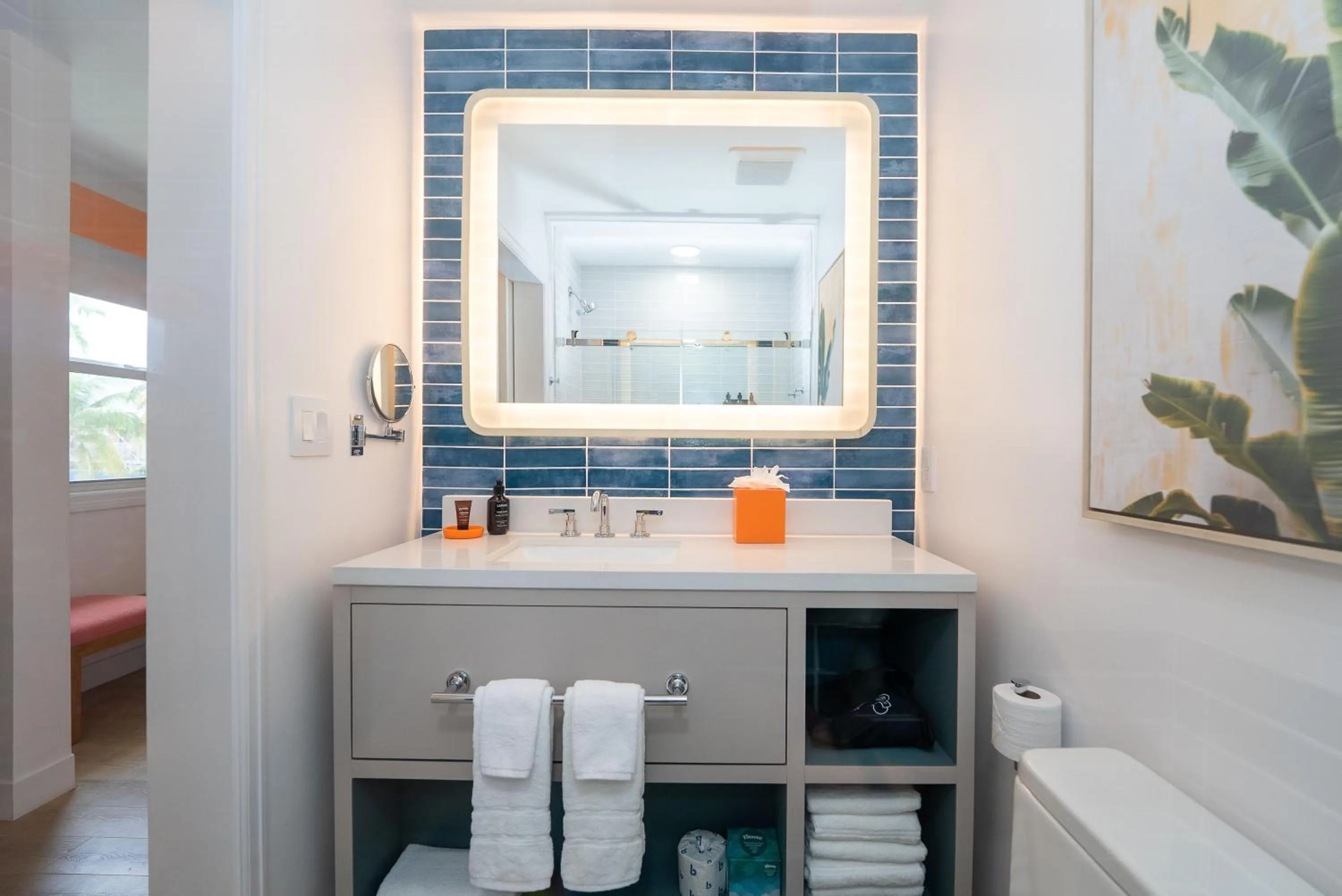 Bathroom in Sunshine Suites Resort