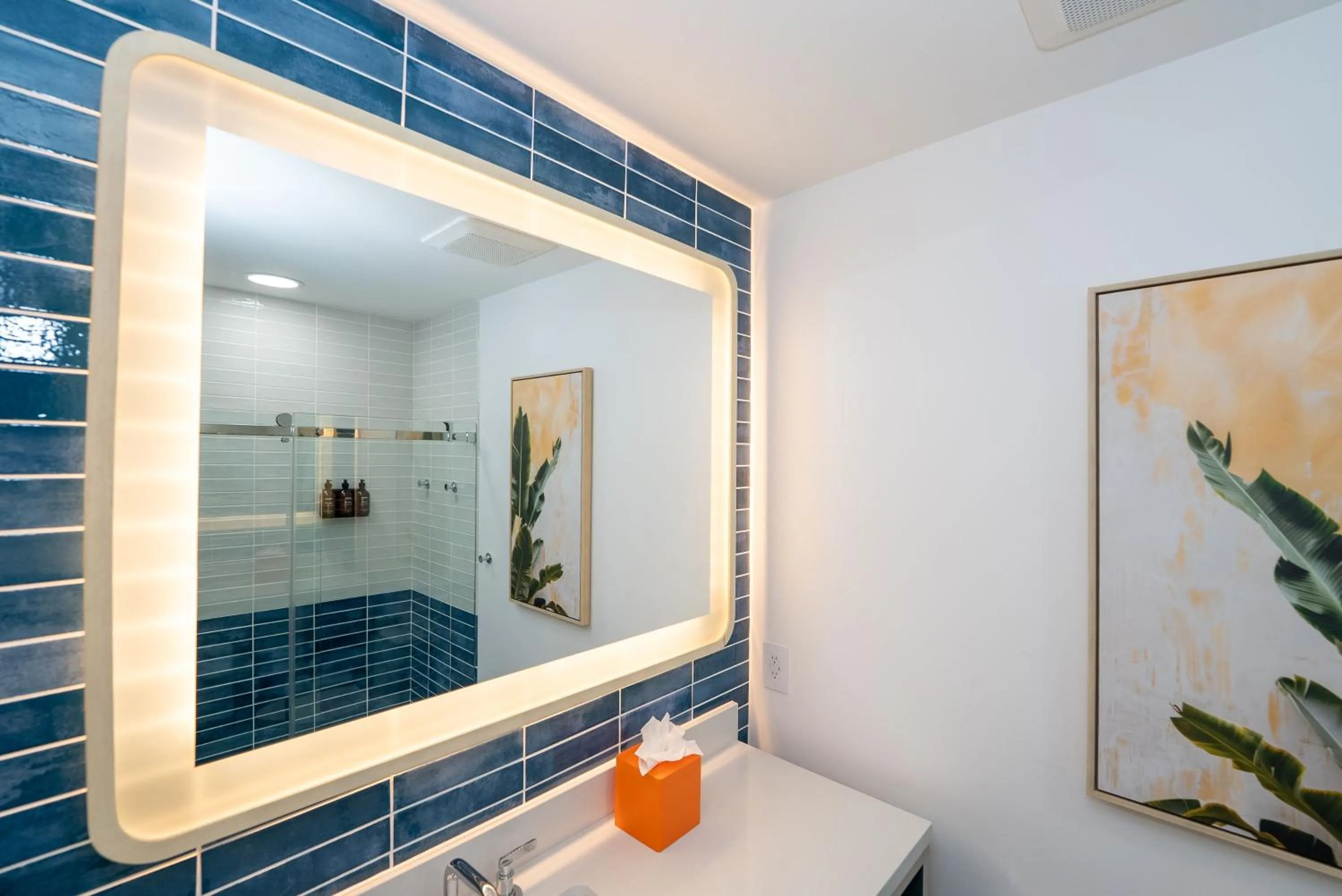 Bathroom in Sunshine Suites Resort