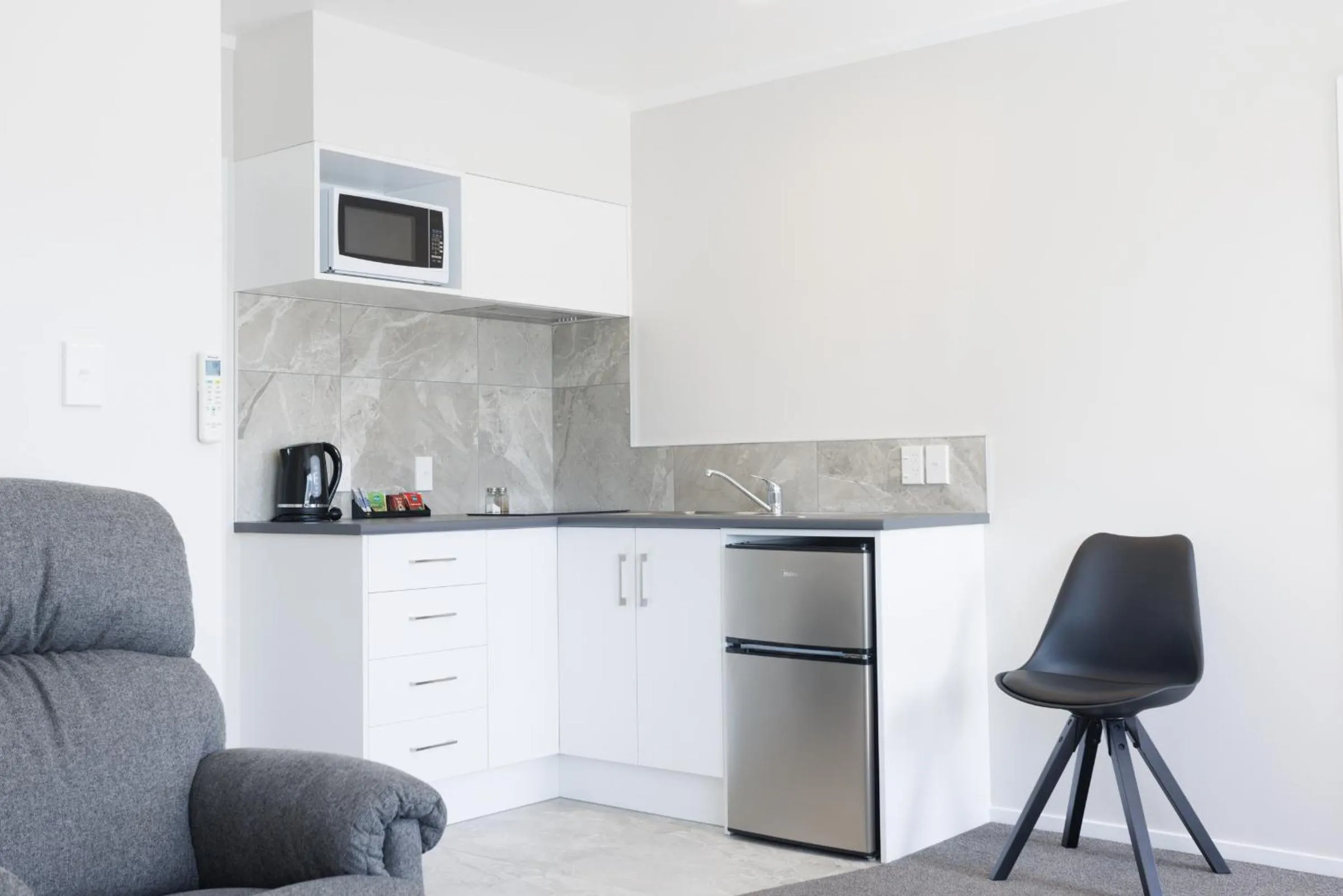 Kitchen or kitchenette in BK's Pohutukawa Lodge