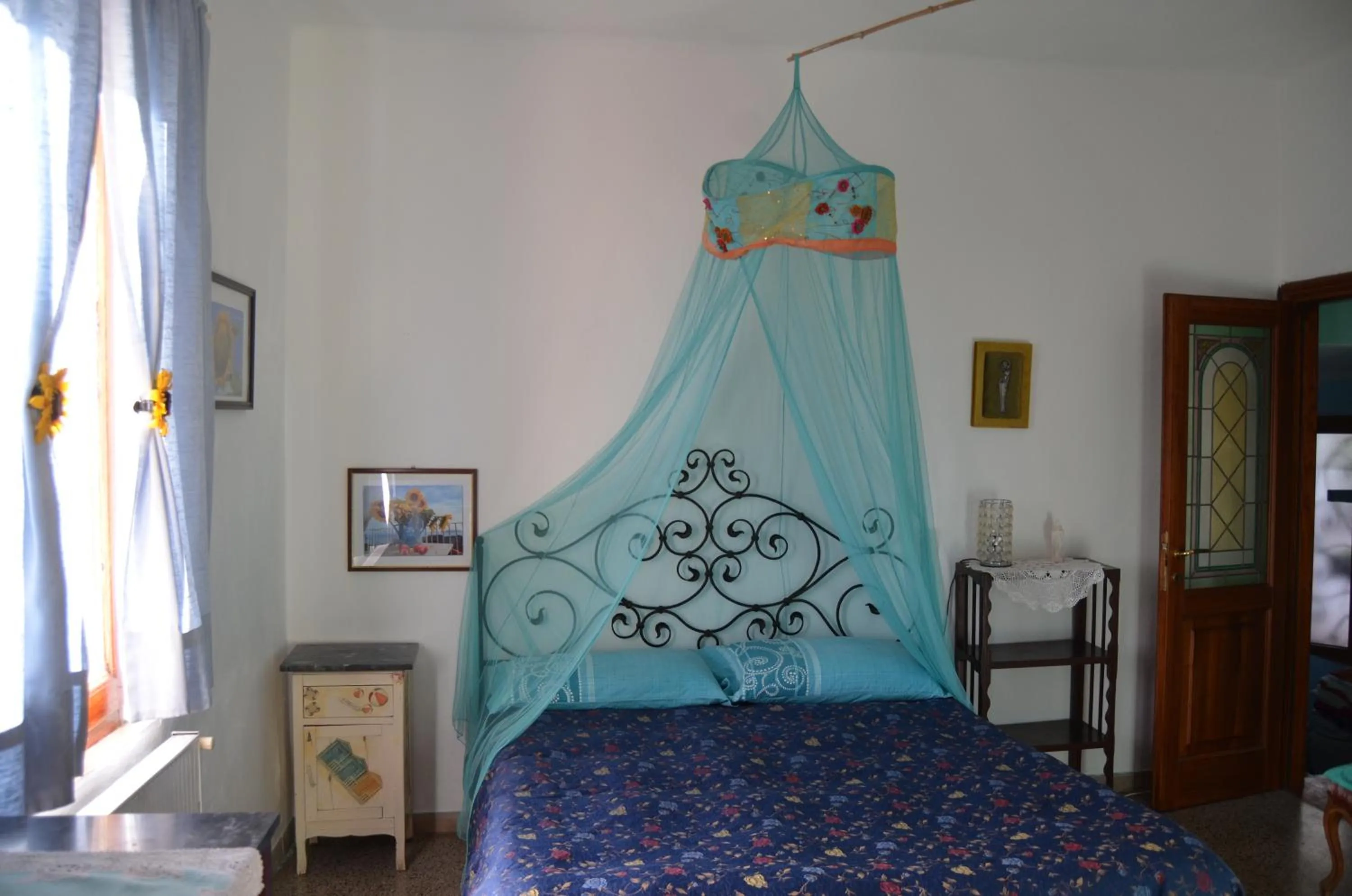 Bedroom in LA CASTELLANA Una Finestra sul Mare- Air Conditioned