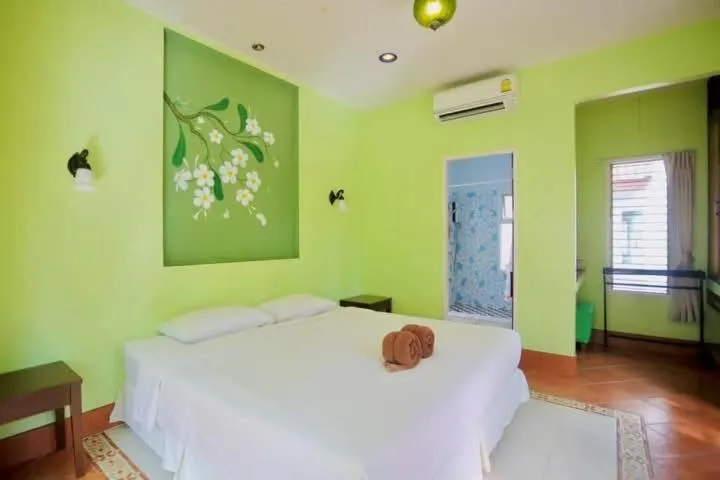 Bed in Baanmontra Beach Resort - Bankrut