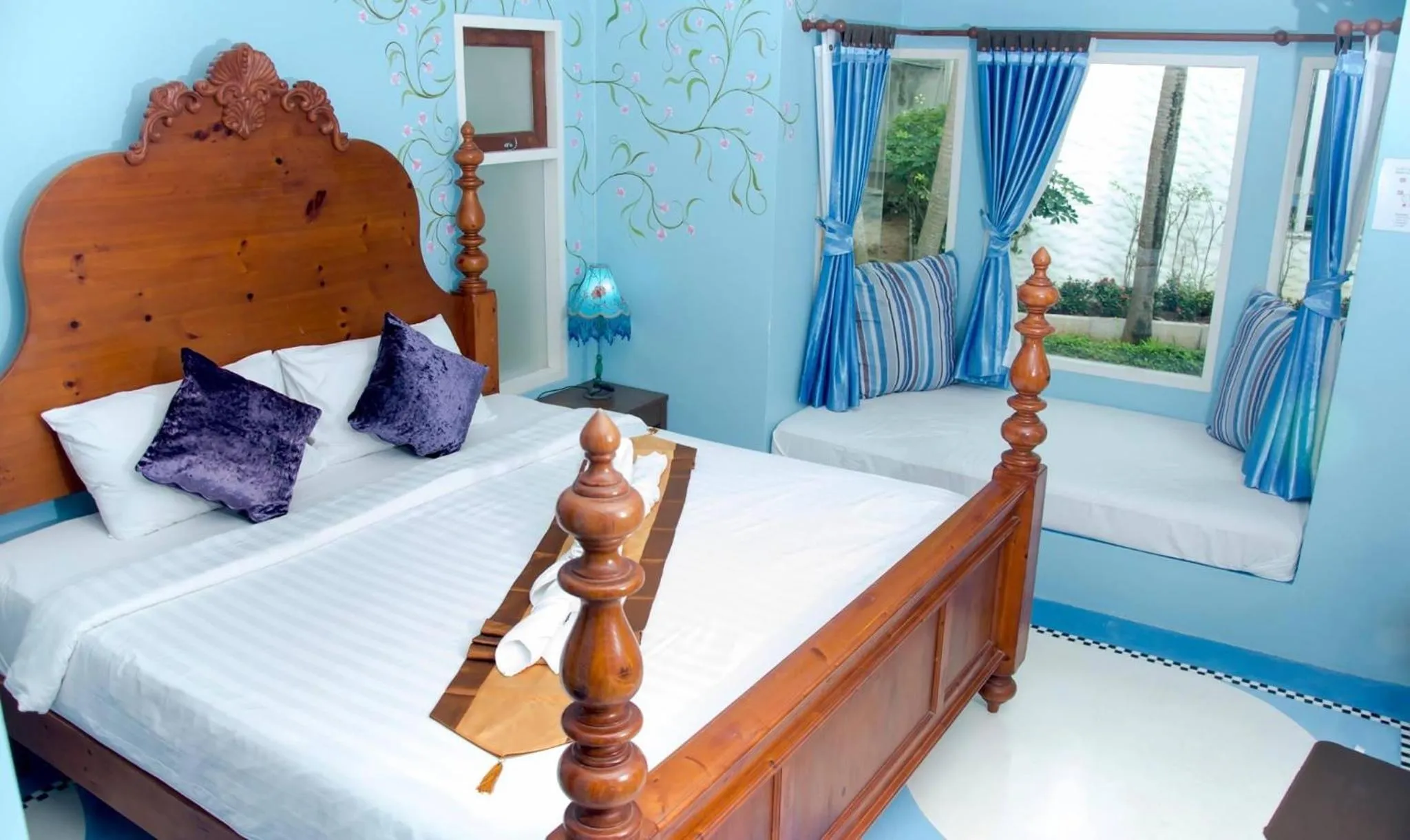 Bed in Baanmontra Beach Resort - Bankrut