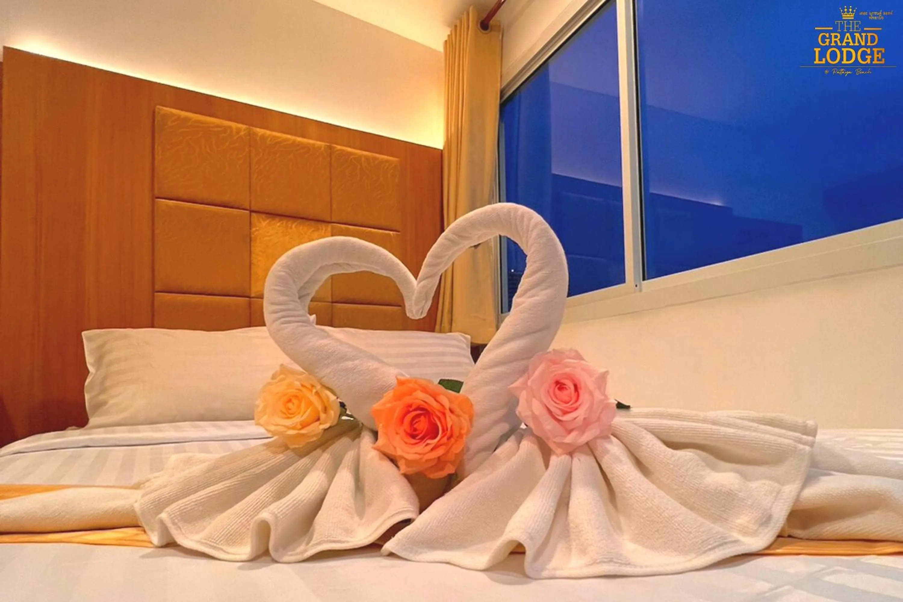 Bedroom, Bed in The Grand Lodge Pattaya